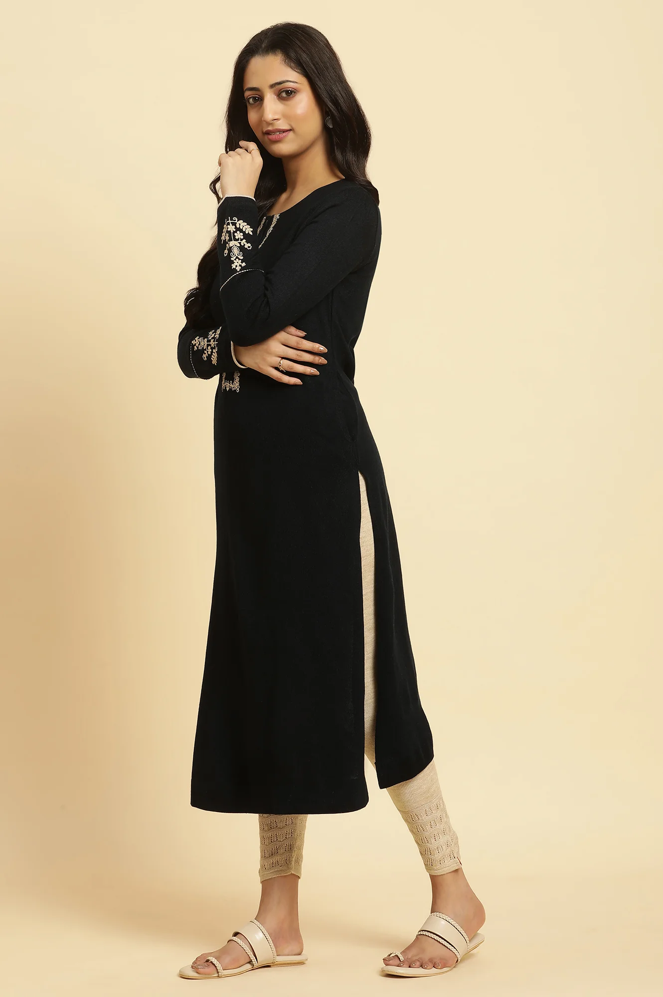 Black Embroidered Winter Kurta And Tights Set - Image 3