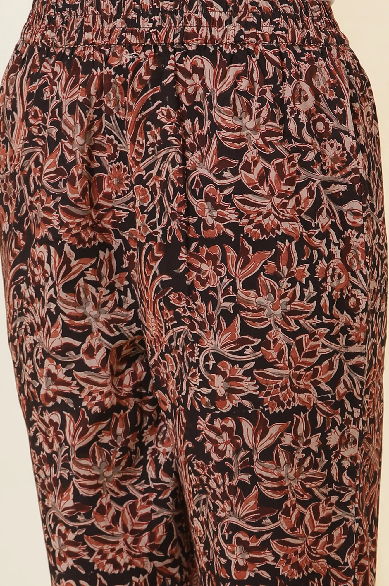 Black Kalamkari Printed Straight Cotton Voile Kurta And Straight Pants Set - Image 9