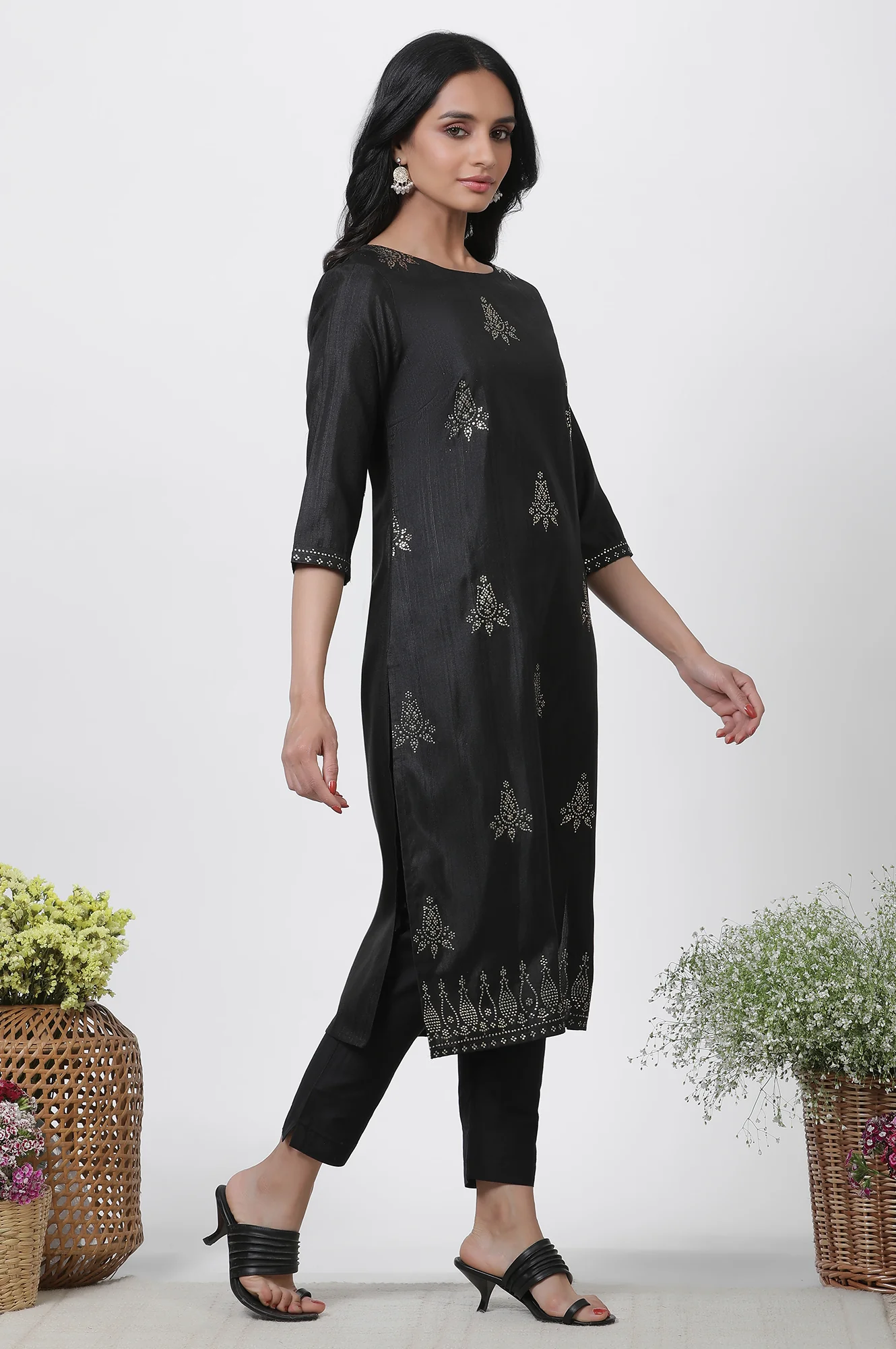 Black Mukaish Festive Kurta, Pants And Dupatta Set - Image 5