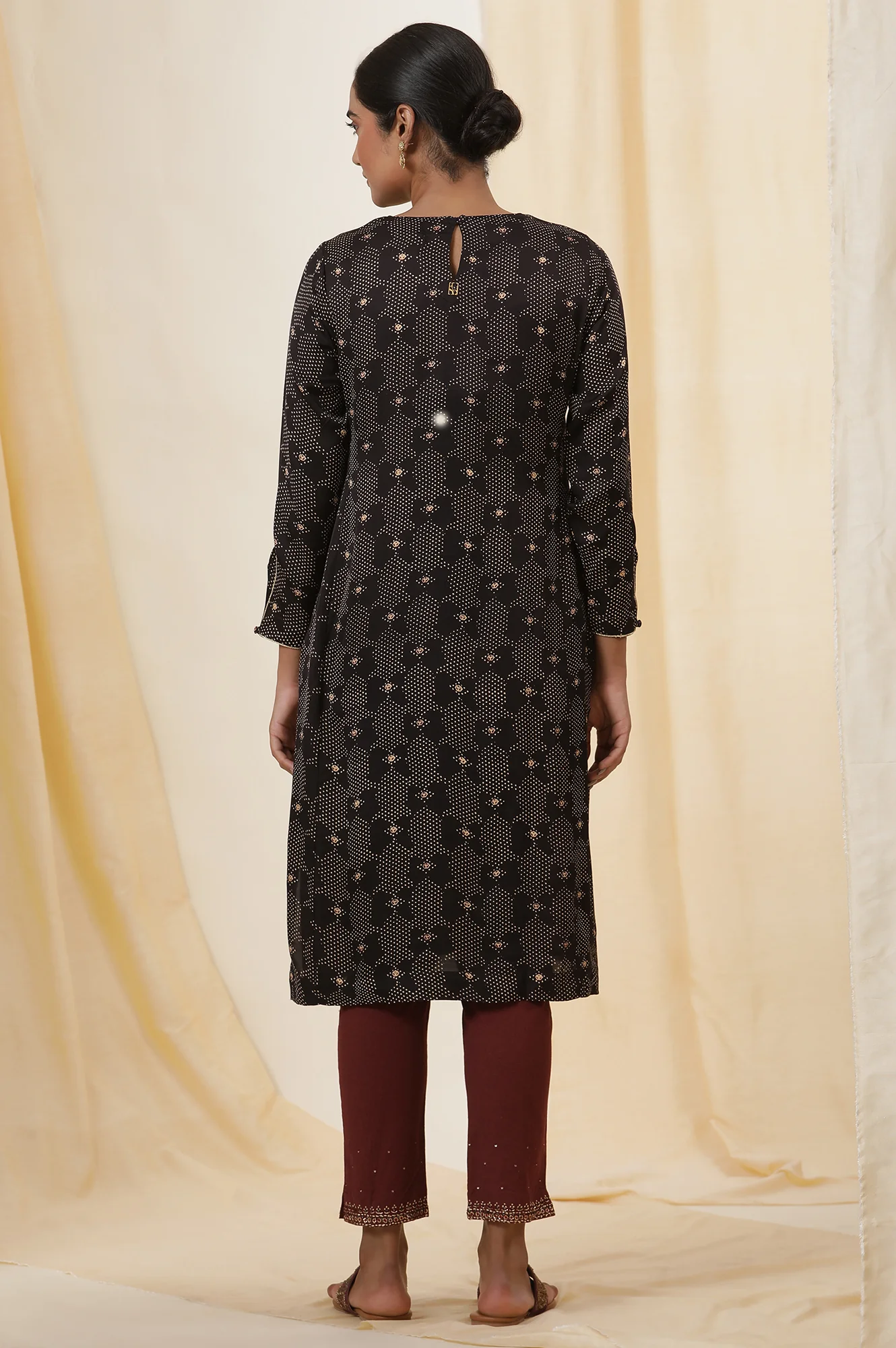Black Printed Modal Sain Kurta With Neck Embroidery - Image 4