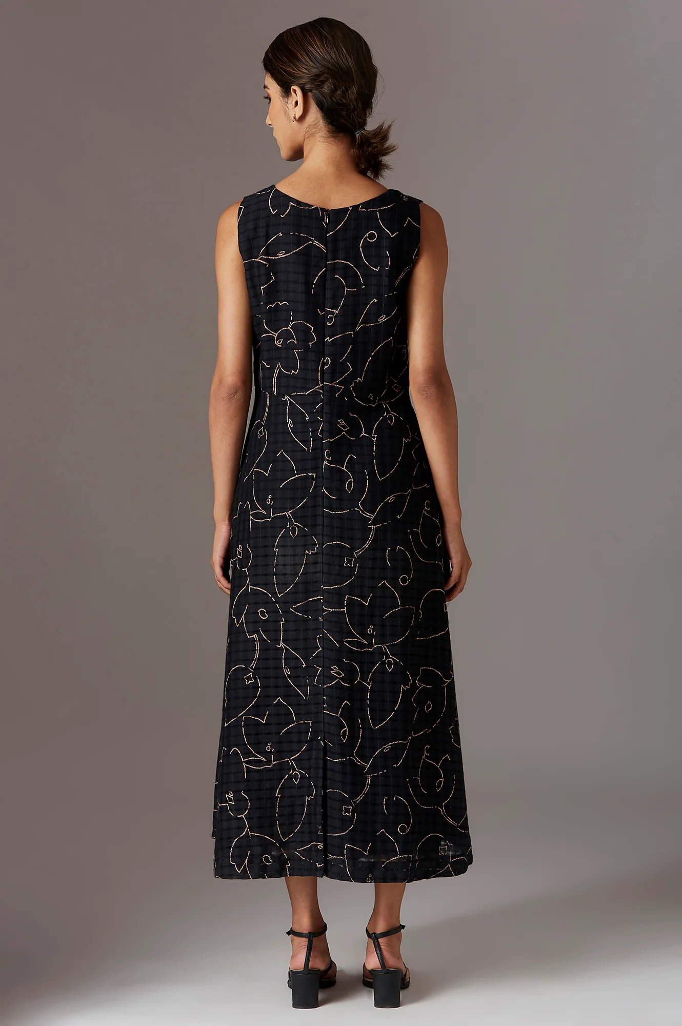 Black Sleeveless Y/D Dress - Image 2