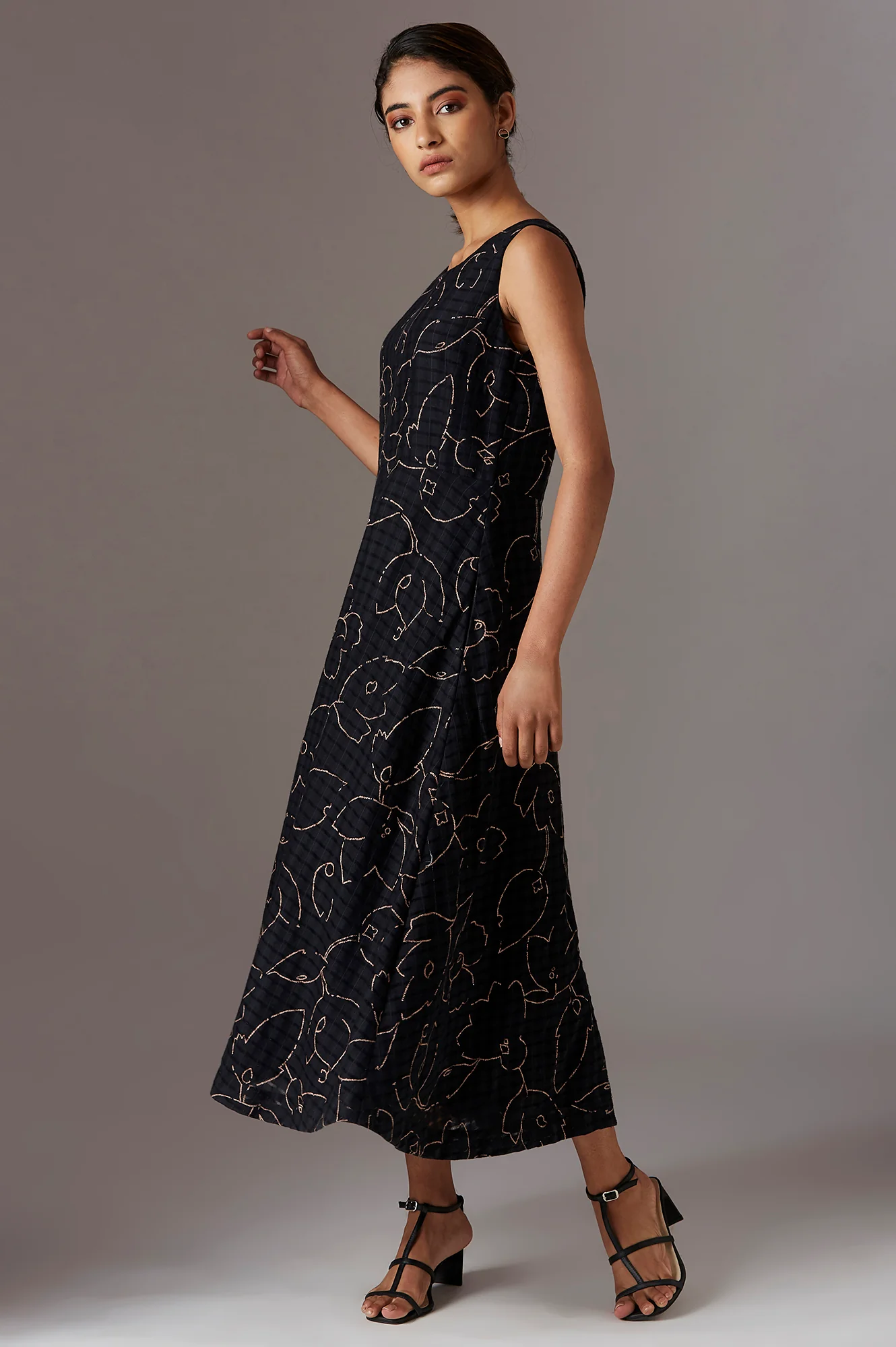 Black Sleeveless Y/D Dress - Image 4