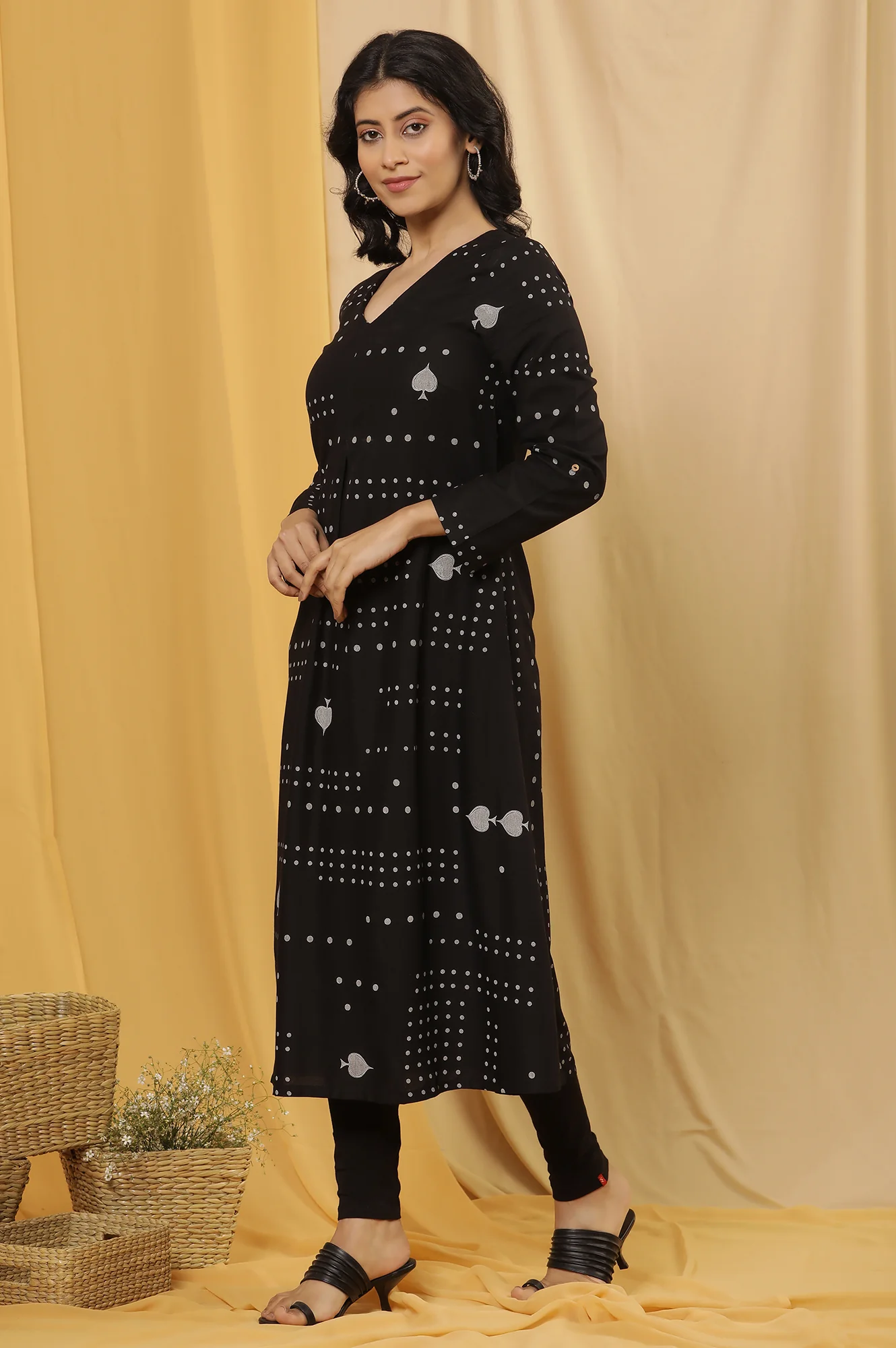Black Spade Printed Kurta And Tights Set - Image 3