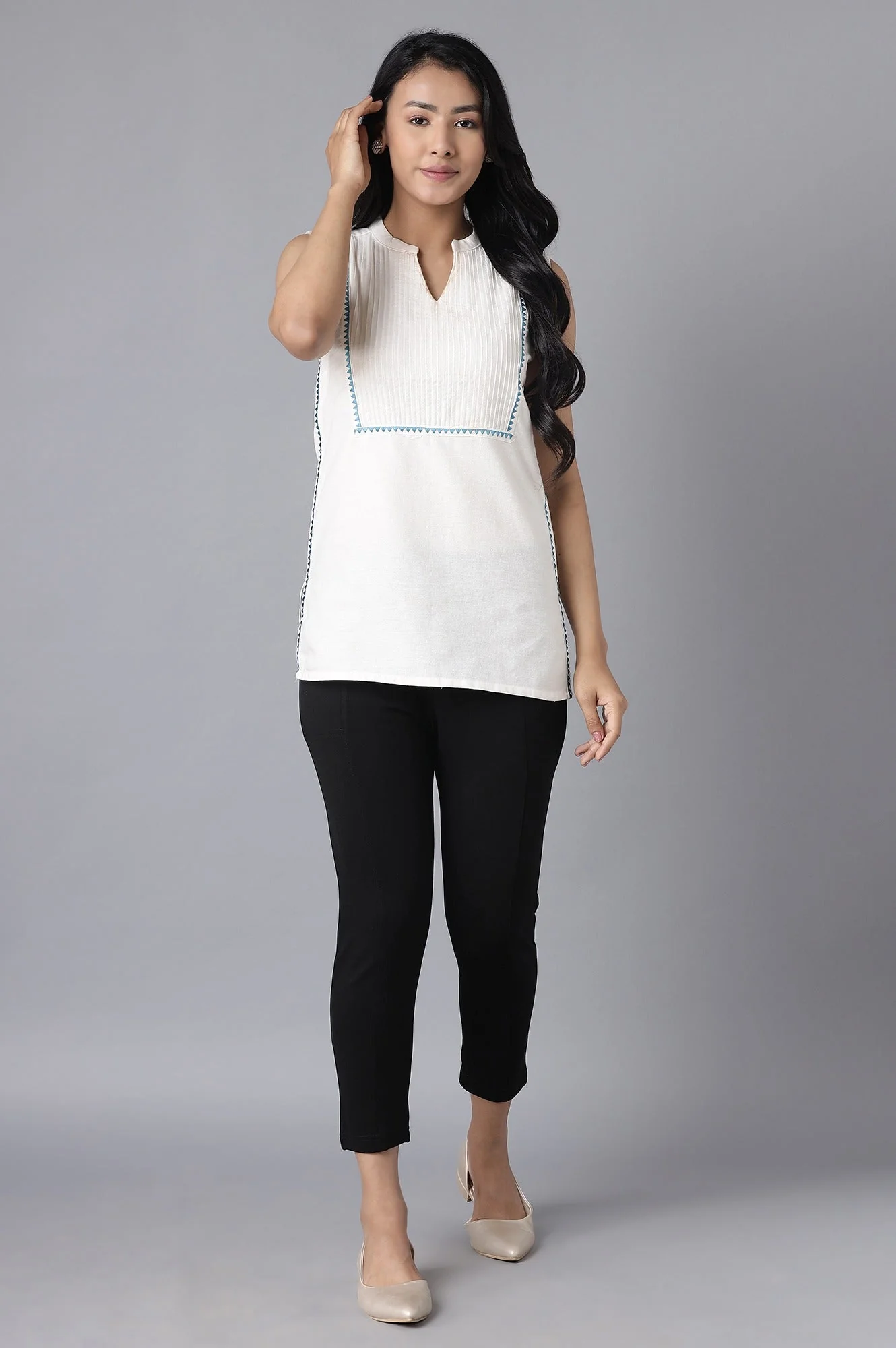 Black Solid Straight Fit Tights With Elasticated Waistband - Image 5