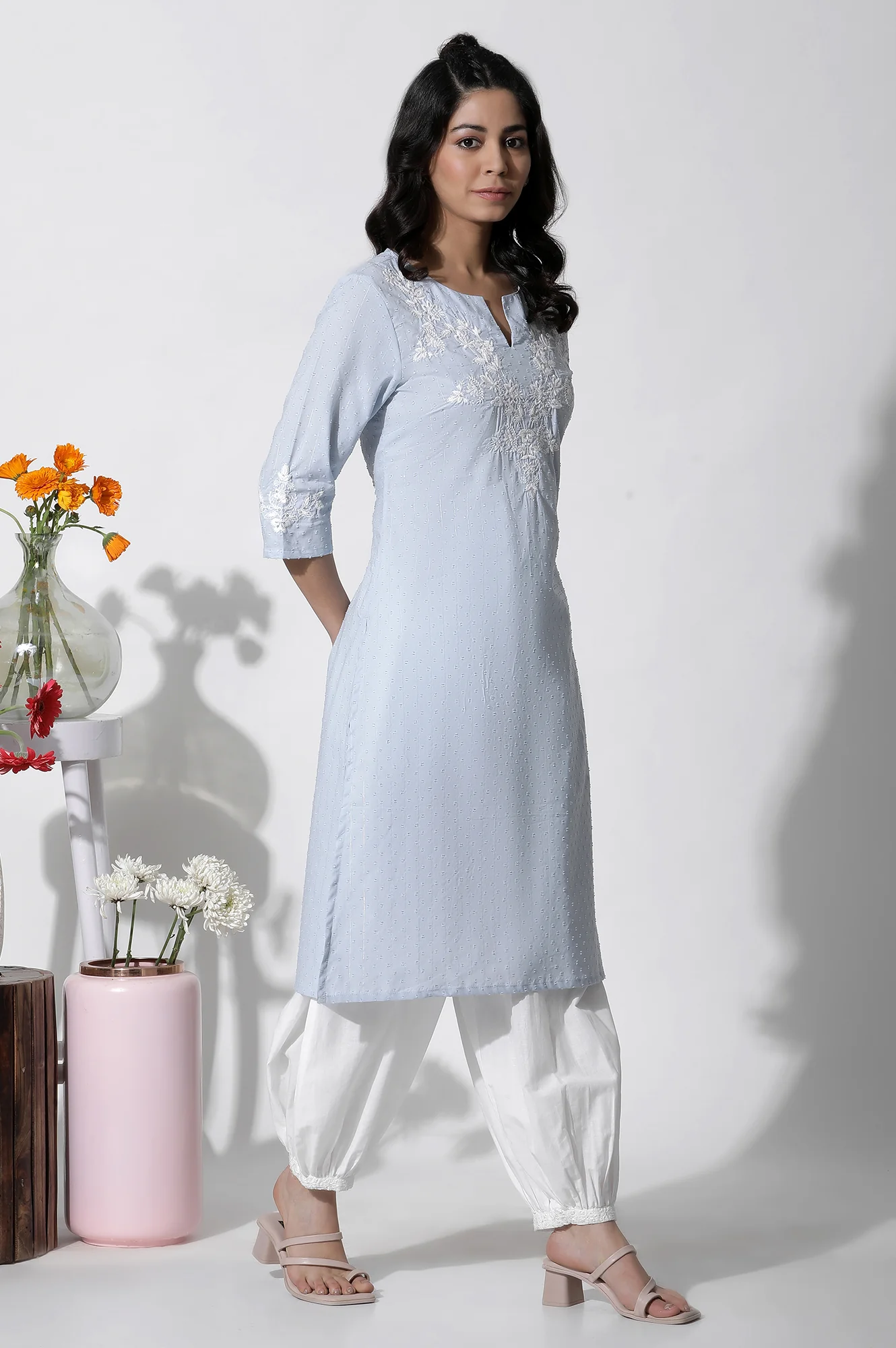 Blue A-Line Textured Cotton Embroidered Kurta - Image 5