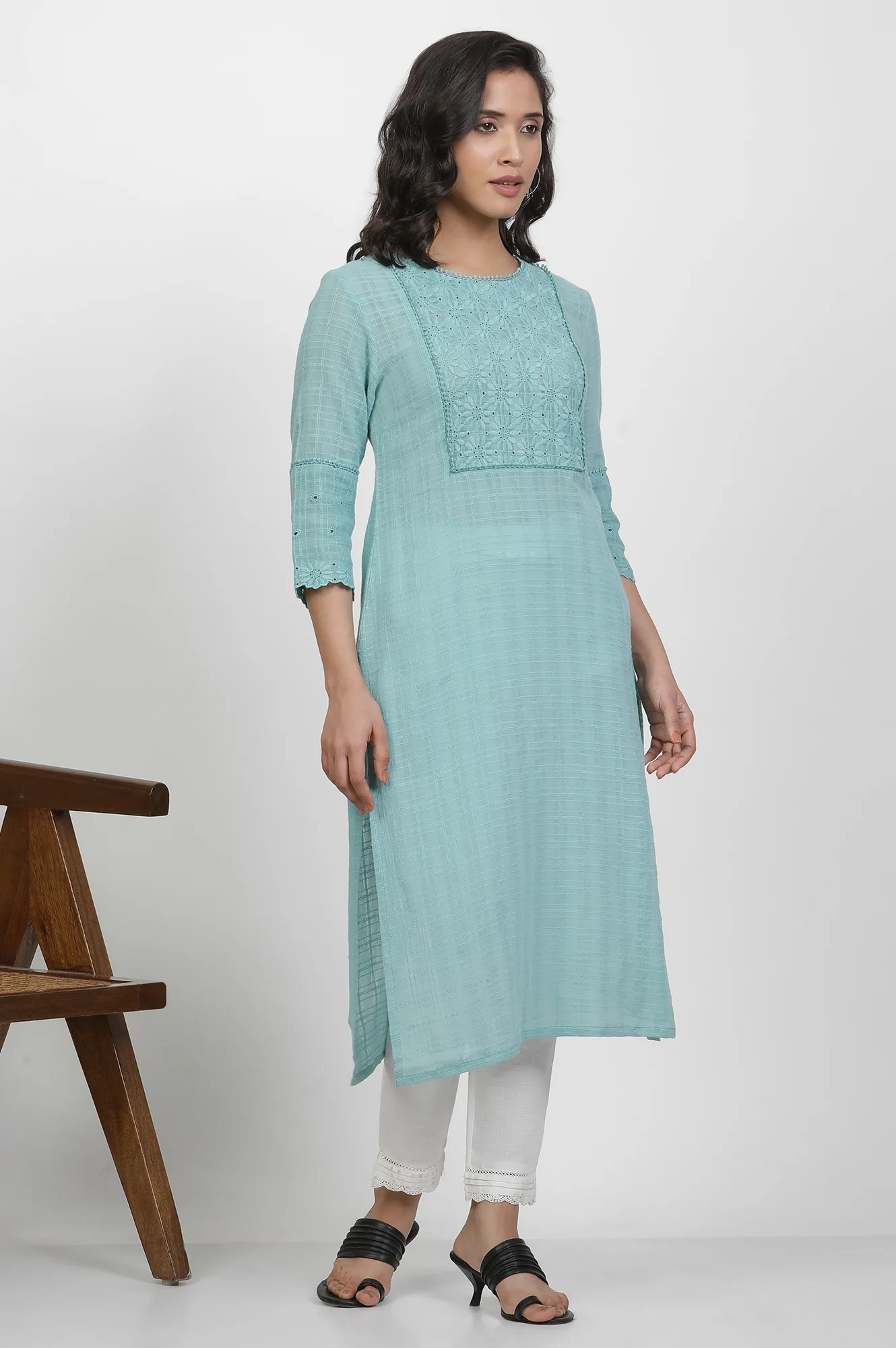 Blue Cotton Kurta With Schiffli Yoke - Image 5