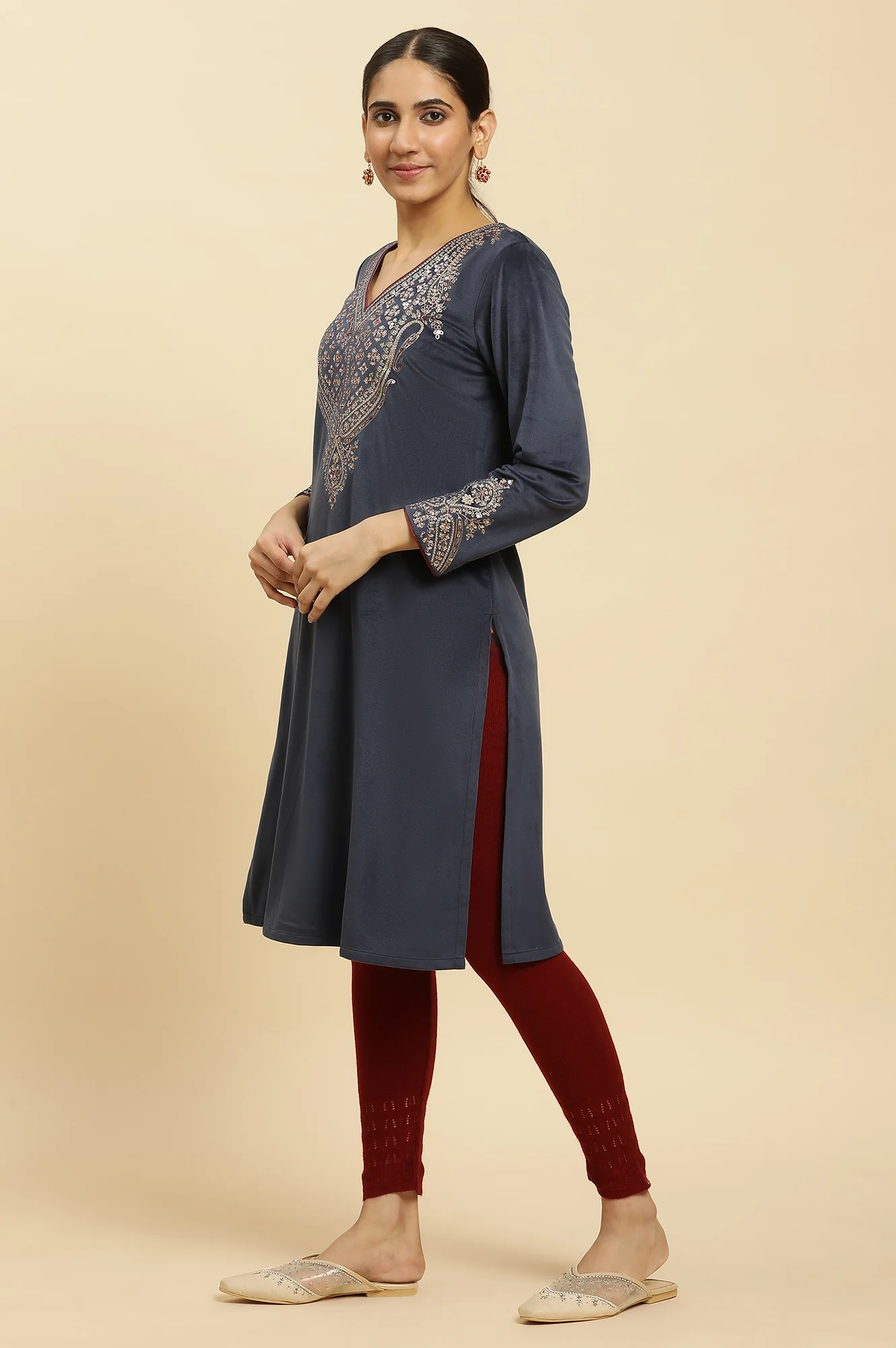 Blue Embroidered Flared Velvet Winter Kurta - Image 2