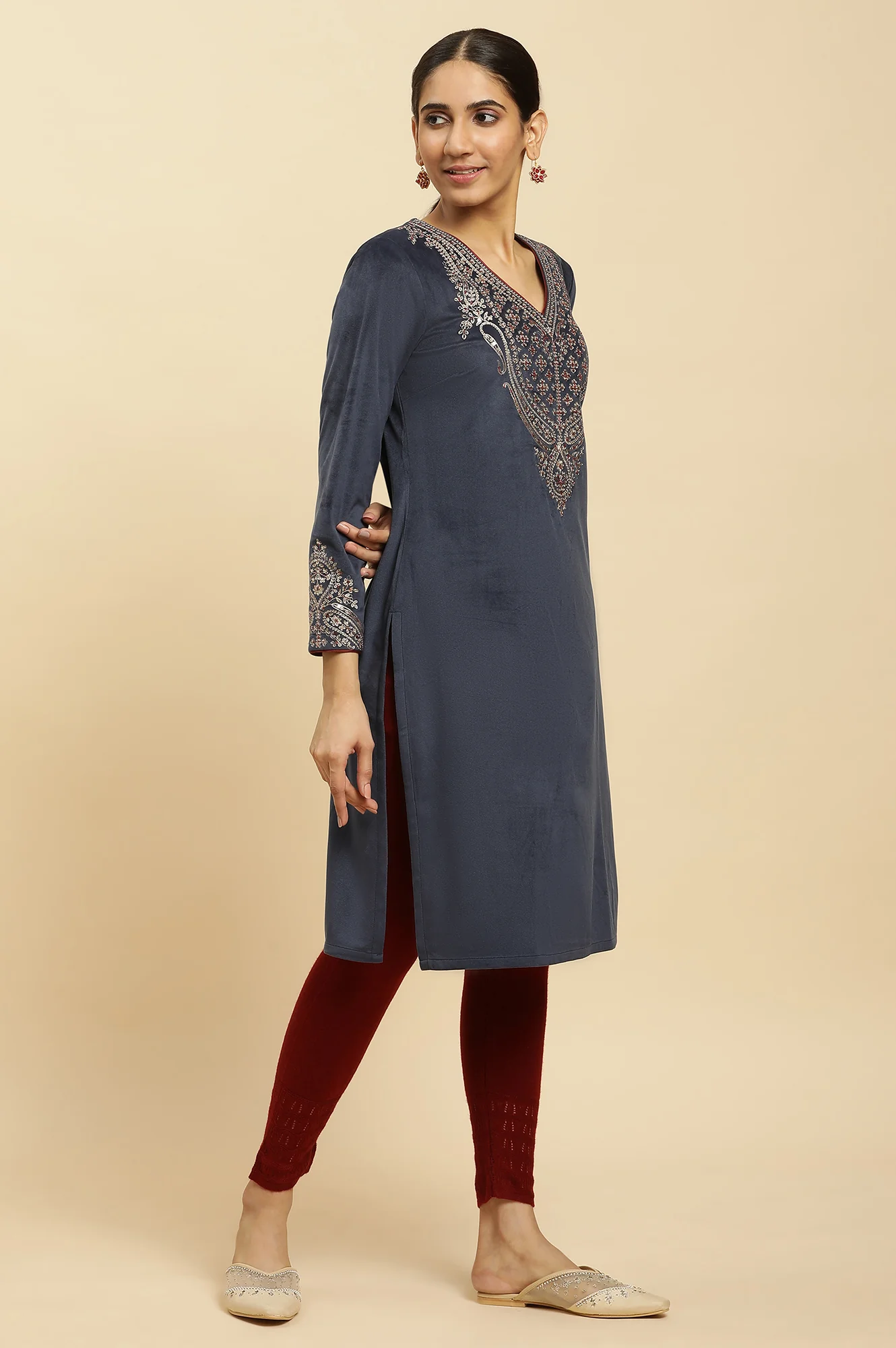 Blue Embroidered Flared Velvet Winter Kurta - Image 4