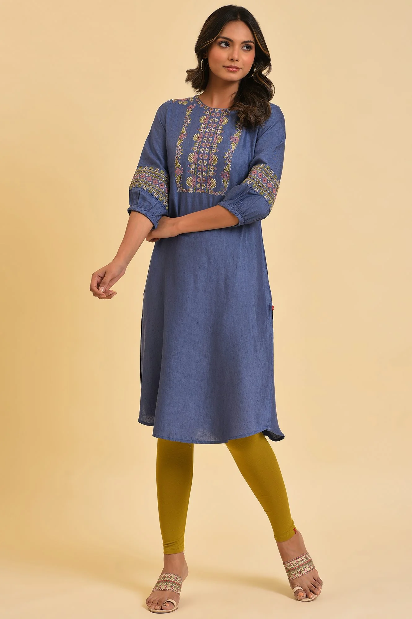 Blue Embroidered Straight kurta - Image 6