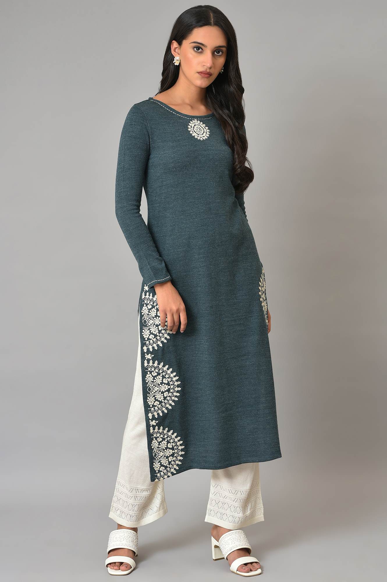 Blue Embroidered Winter kurta - Image 6
