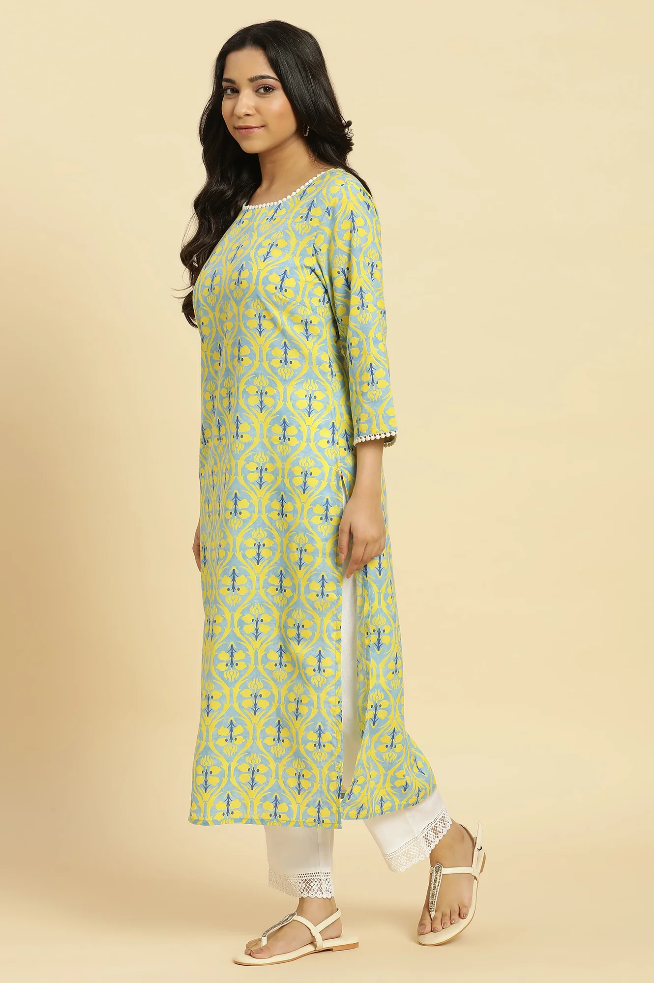 Blue Floral Printed Cotton Kurta - Image 3