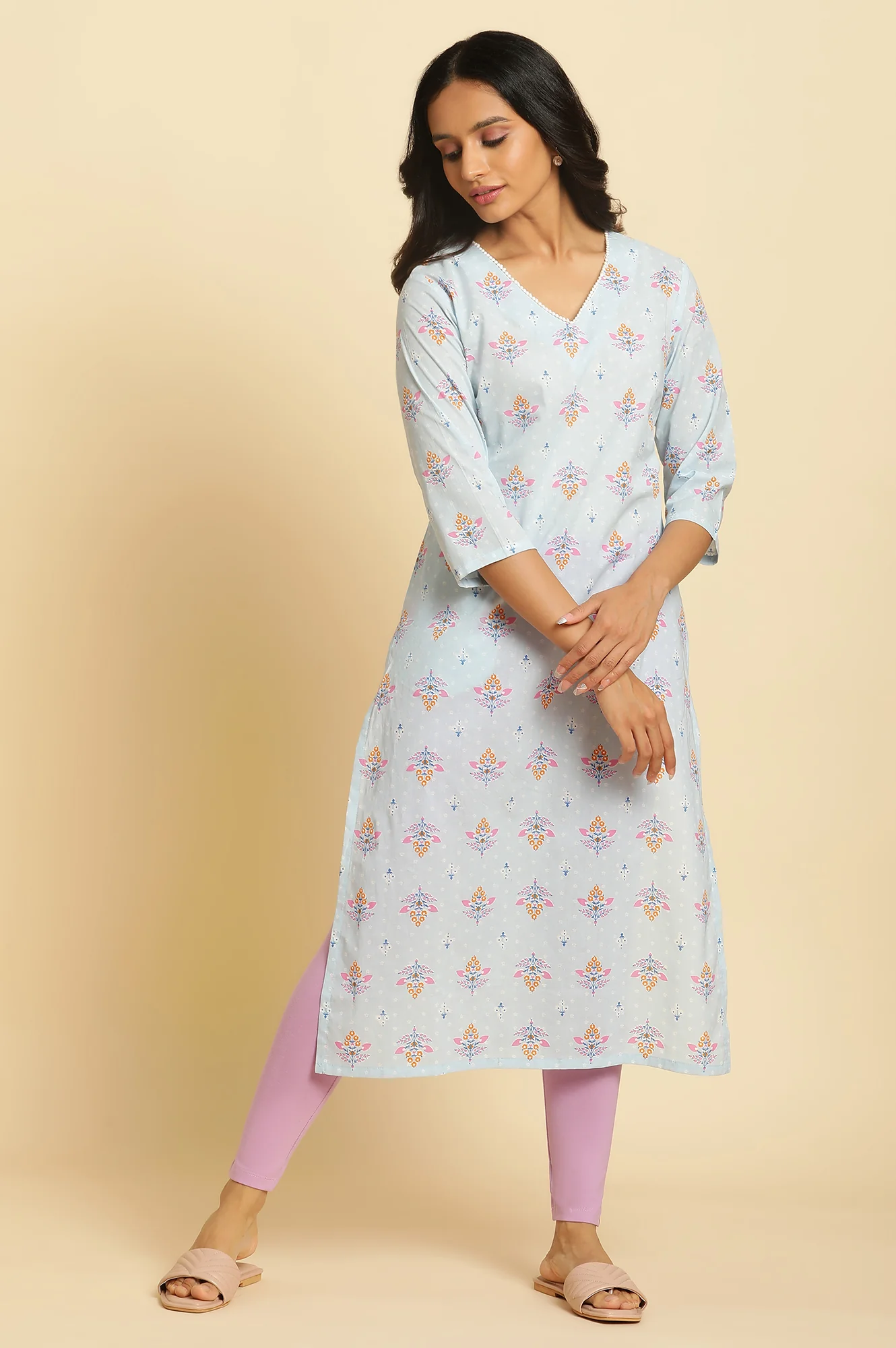 Blue Floral Printed Straight Kurta - Image 4
