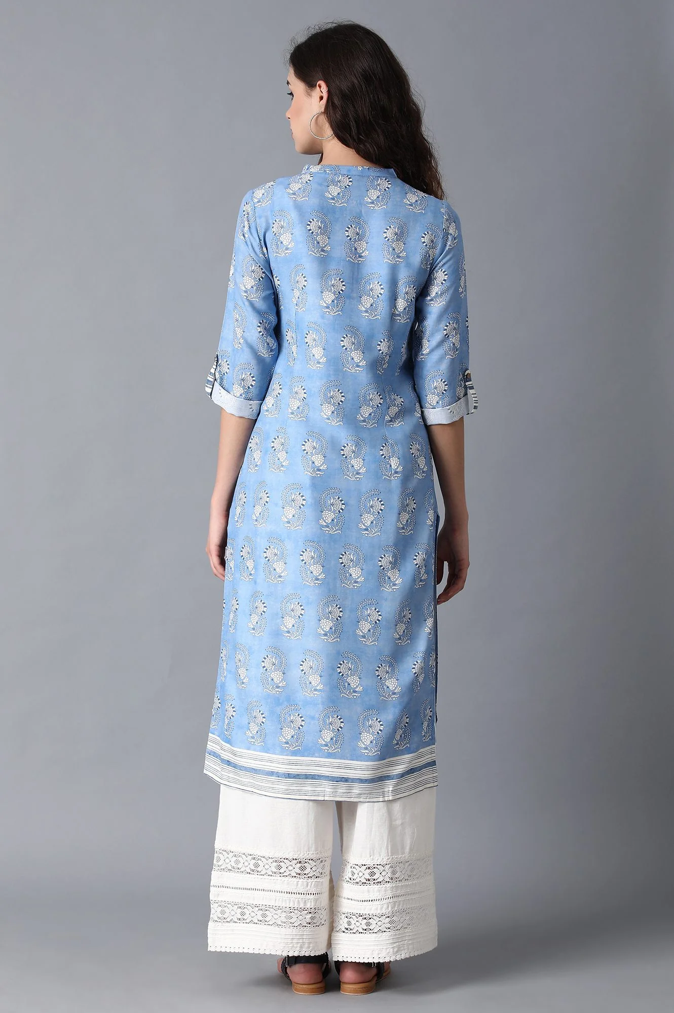 Blue Mandarin Neck Printed kurta - Image 2