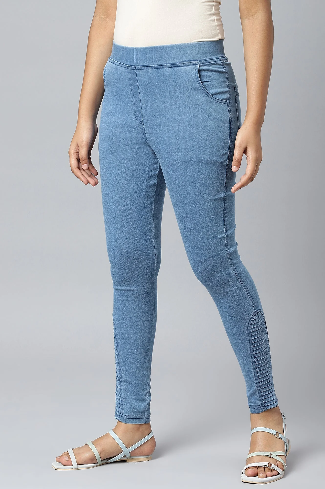 Ice Blue Solid Skinny Fit Denim Jeggings with Pintucks - Image 2
