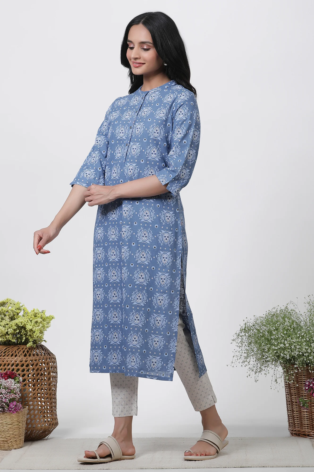Blue Printed Casual Kurta And Slim Pants Set - Image 3