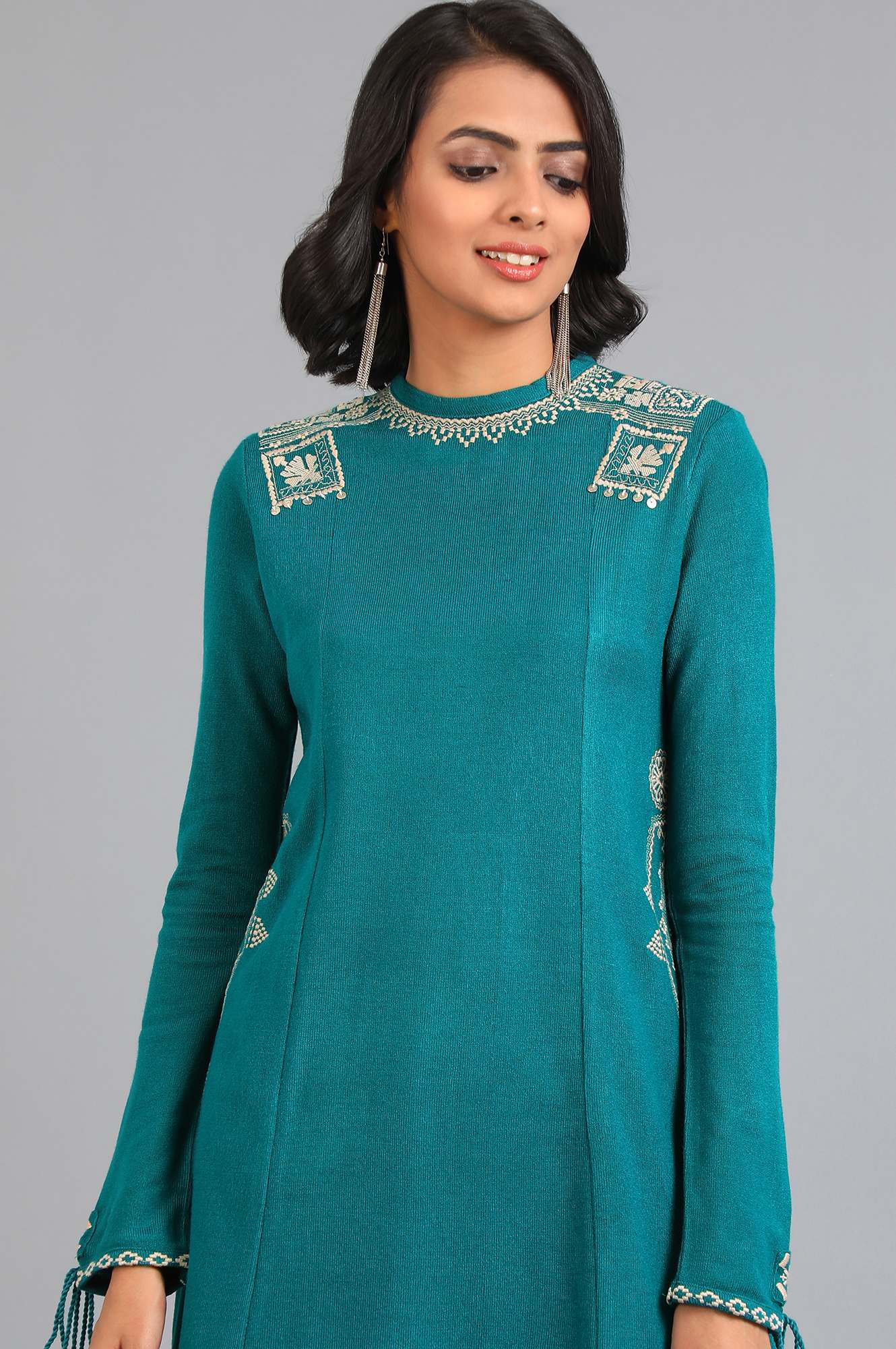 Blue Round Neck Solid Winter Kurta - Image 6