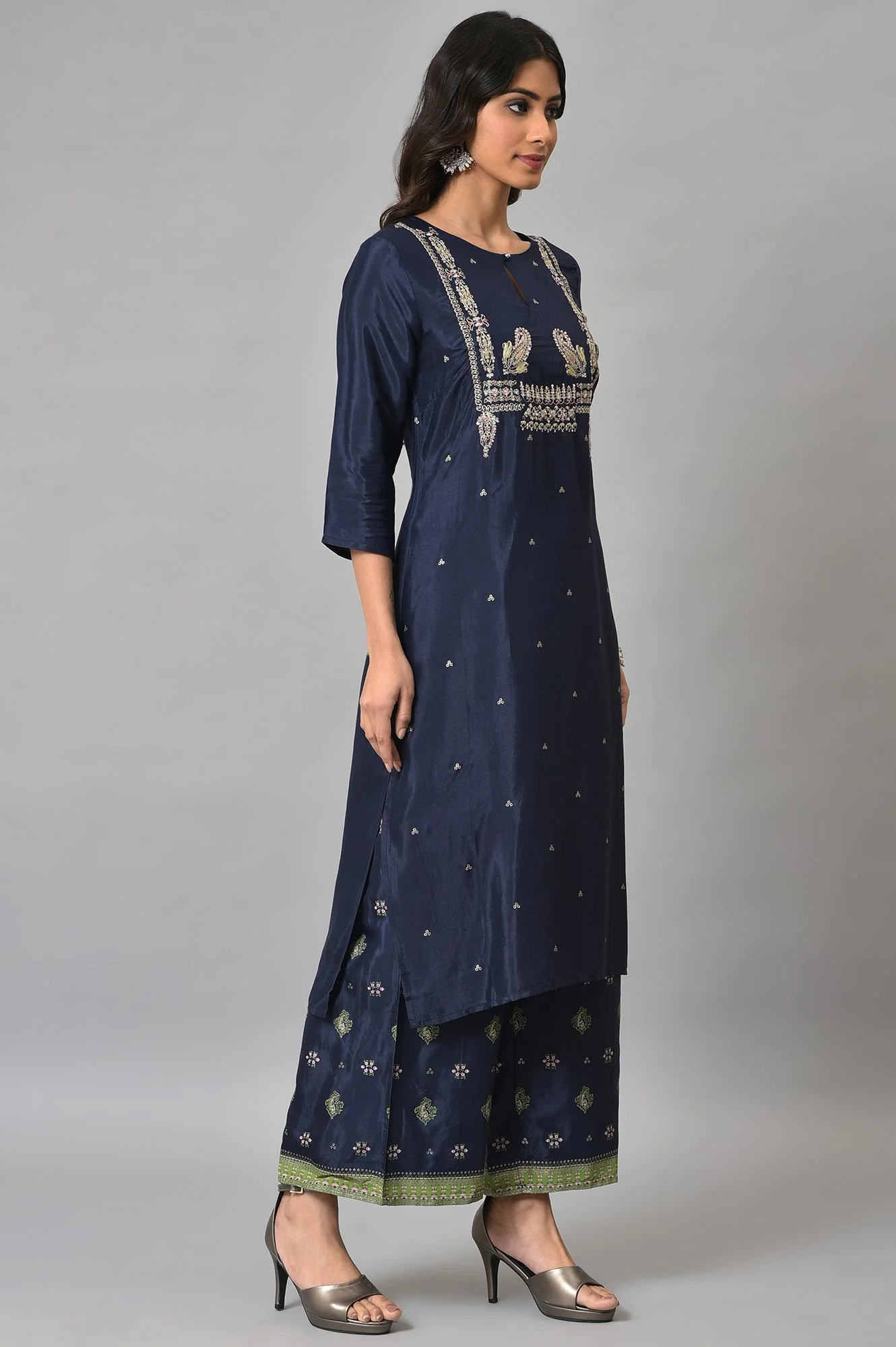 Dark Blue Glitter Printed kurta With Parallel Pants - Image 4