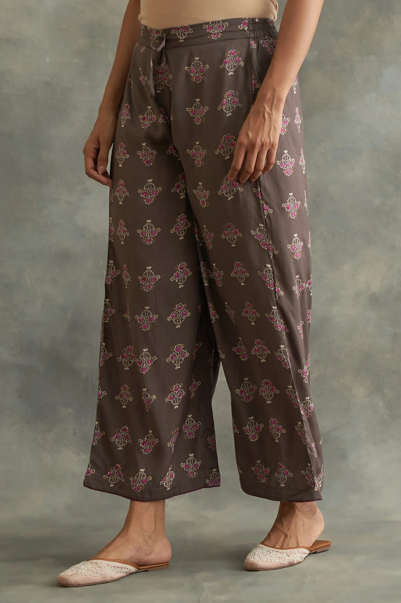 Dark Grey Printed Parallel Pants - Image 3