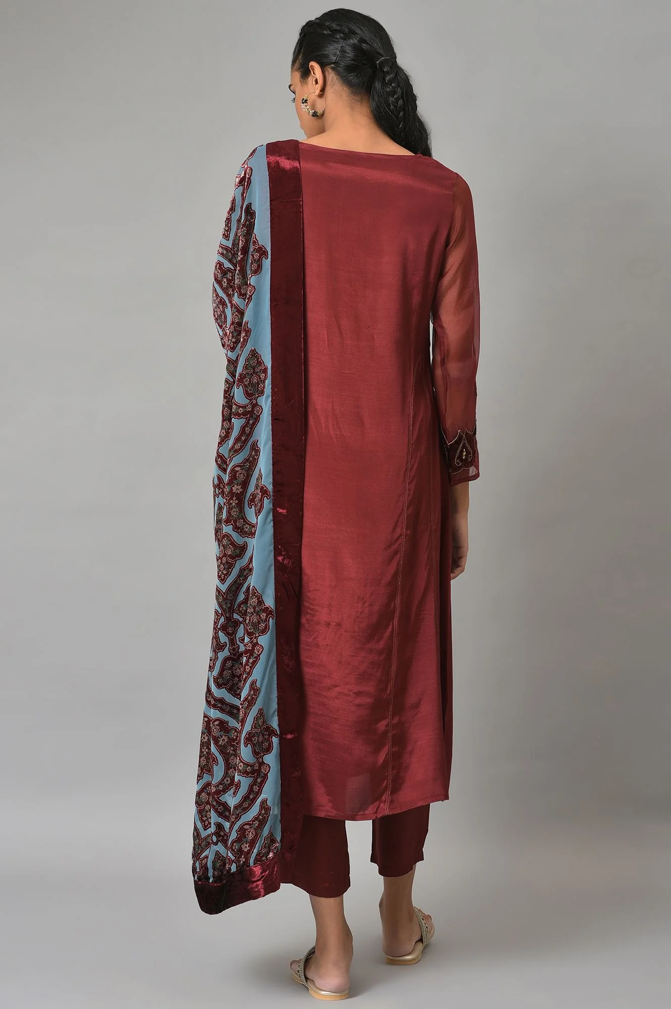 Dark Red Embroidered kurta, Pants And Organza Dupatta - Image 2