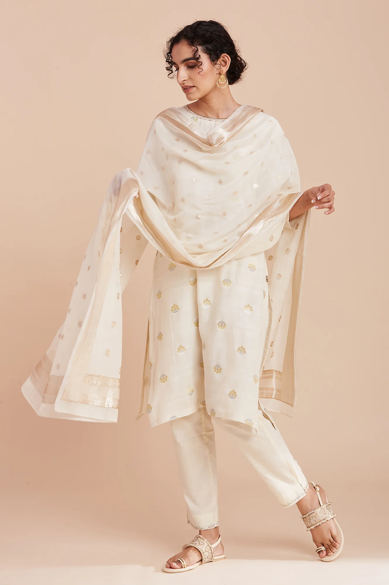 Ecru Chanderi Jacquard Drape - Image 3