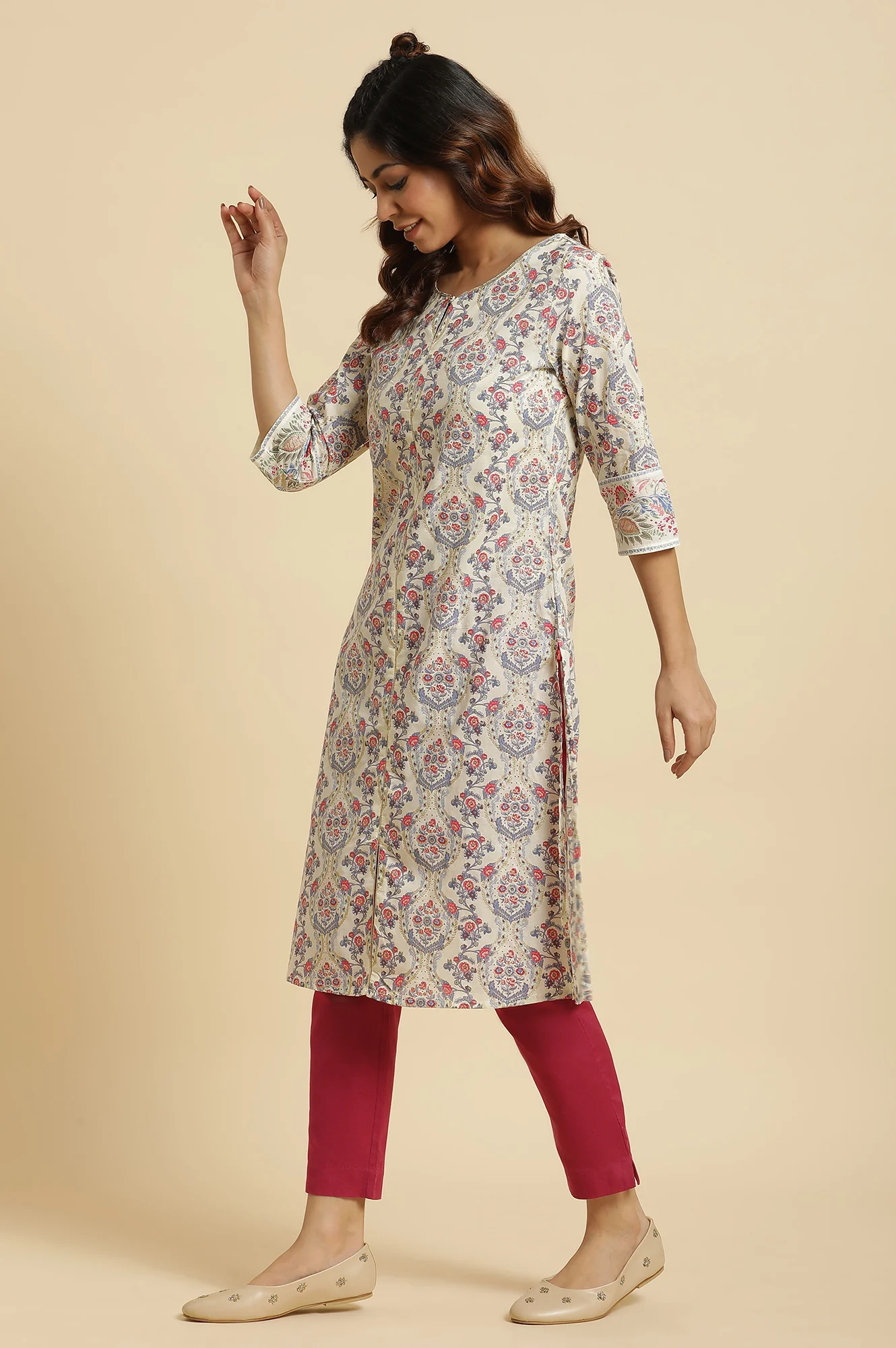 Ecru Cotton Kurta With Multi-Coloured Floral Print - Image 3