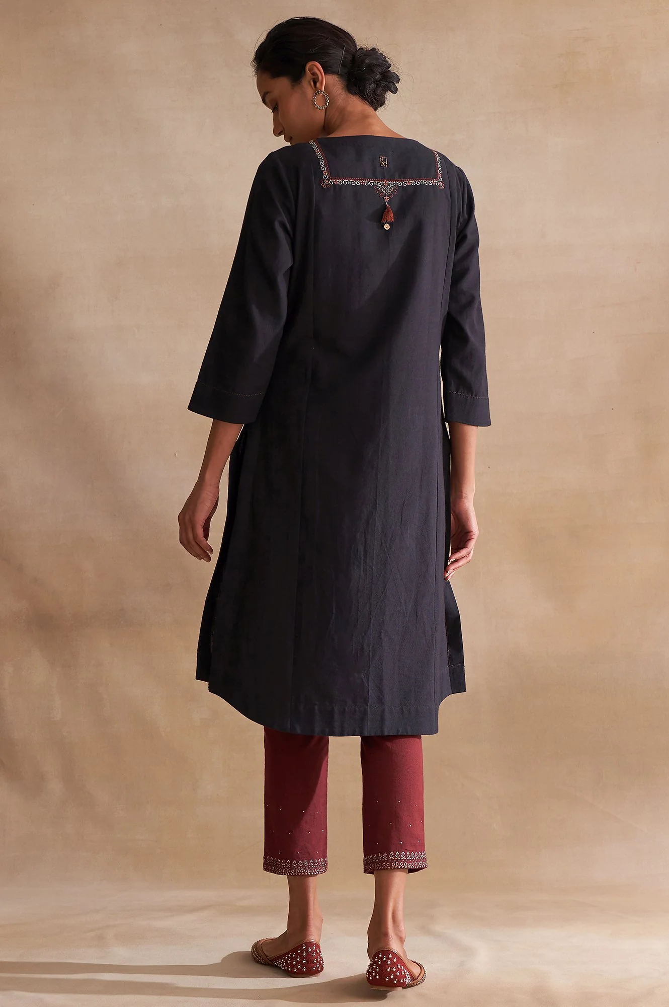 Folksong By W Black Embroidered Cotton Flax kurta - Image 2