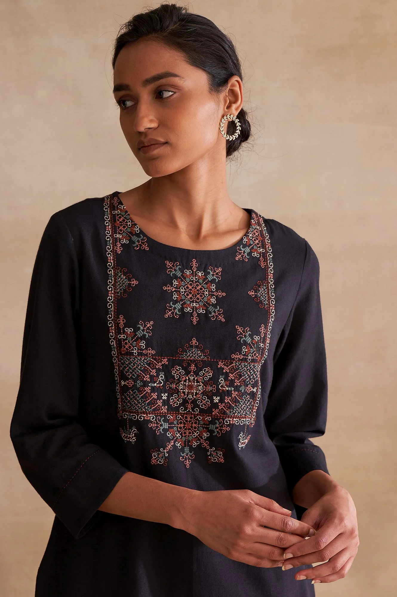 Folksong By W Black Embroidered Cotton Flax kurta - Image 5