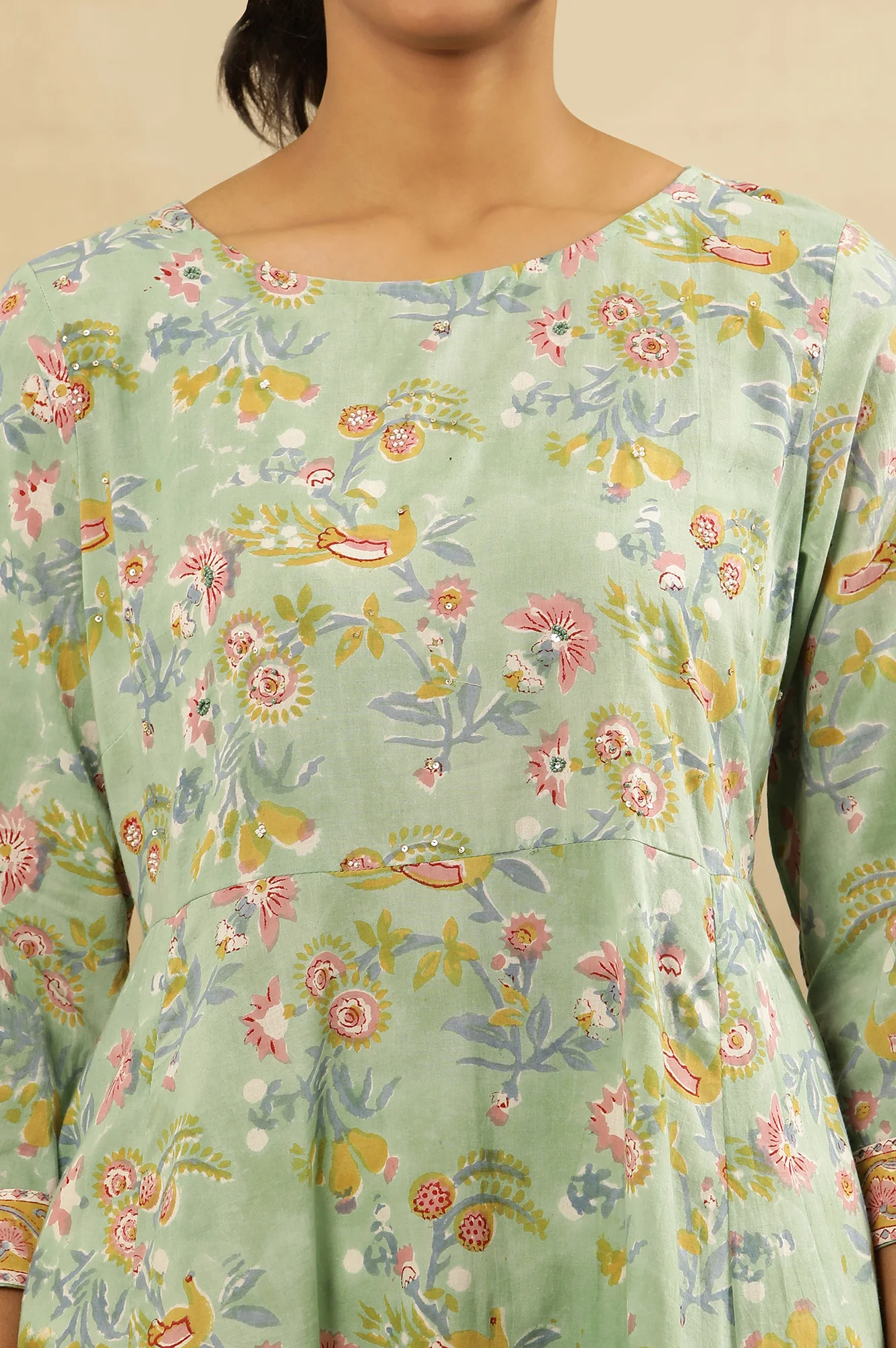 Green Block Printed Round Neck Flared Kurta - Image 7