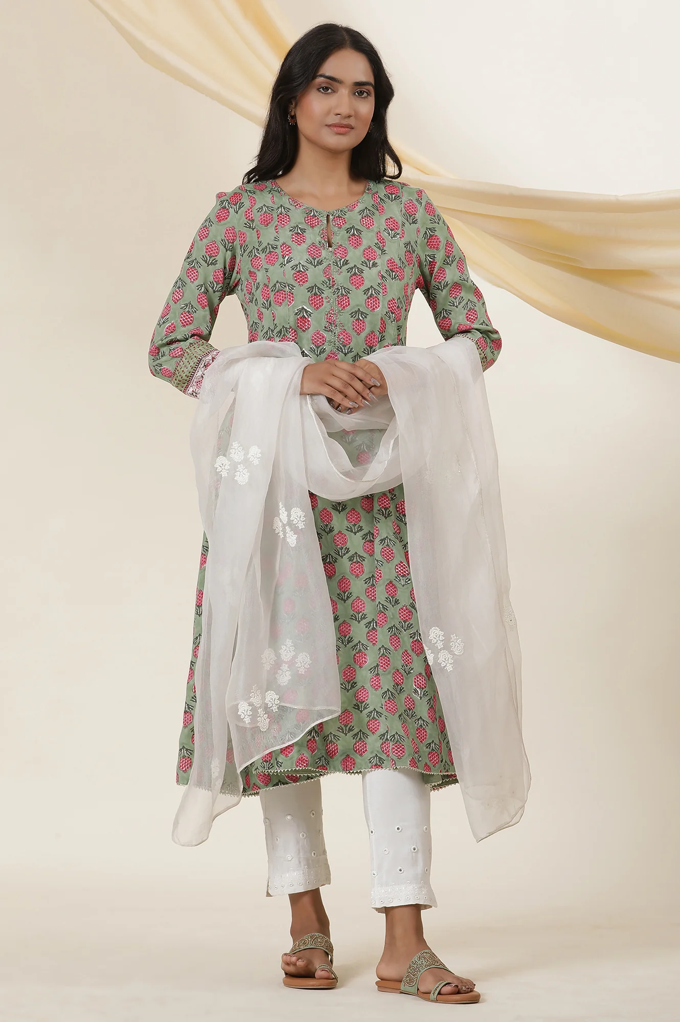 Green Buti Block Print Panelled Kurta - Image 6