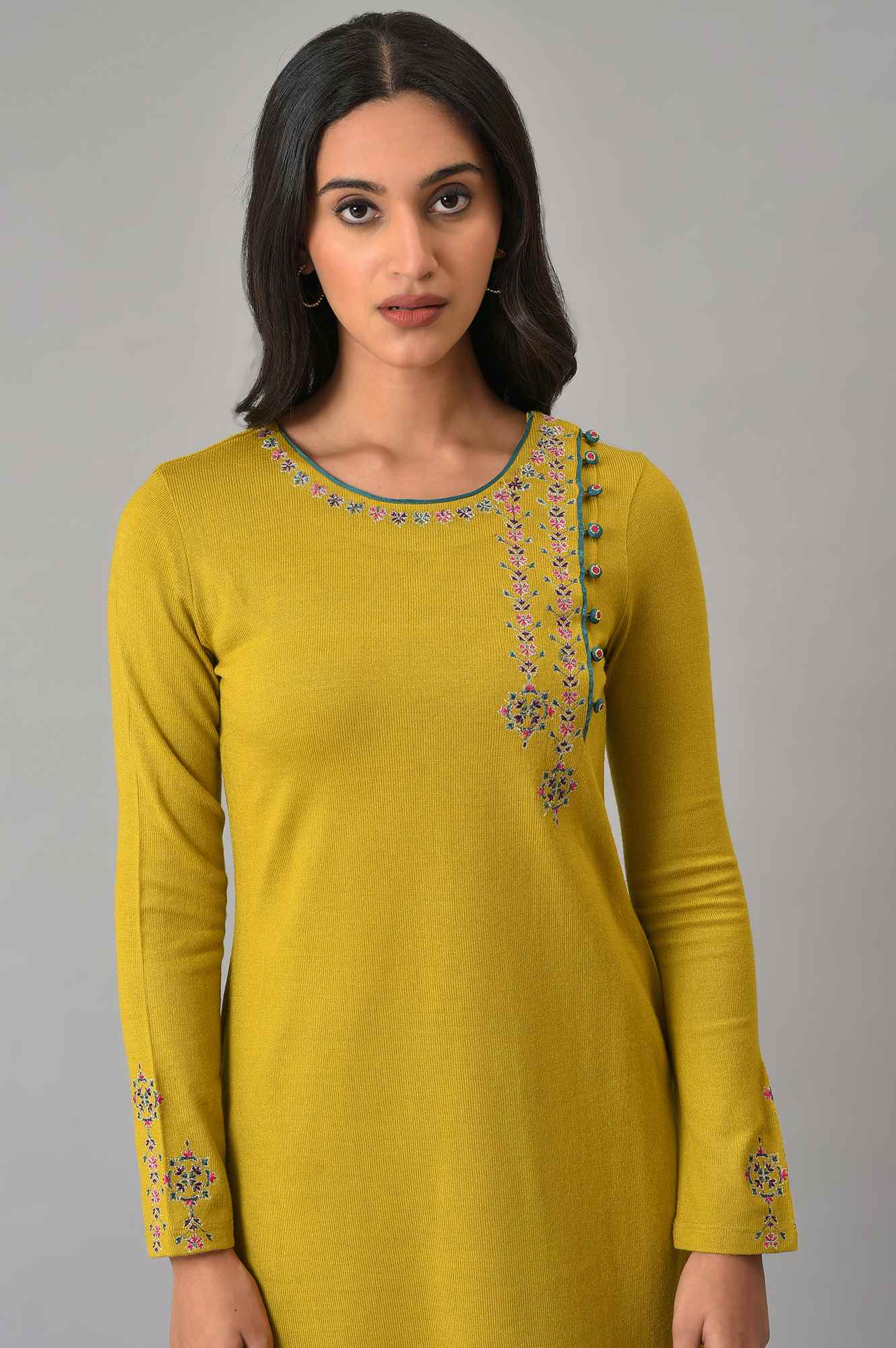 Green Embroidered Straight kurta - Image 5