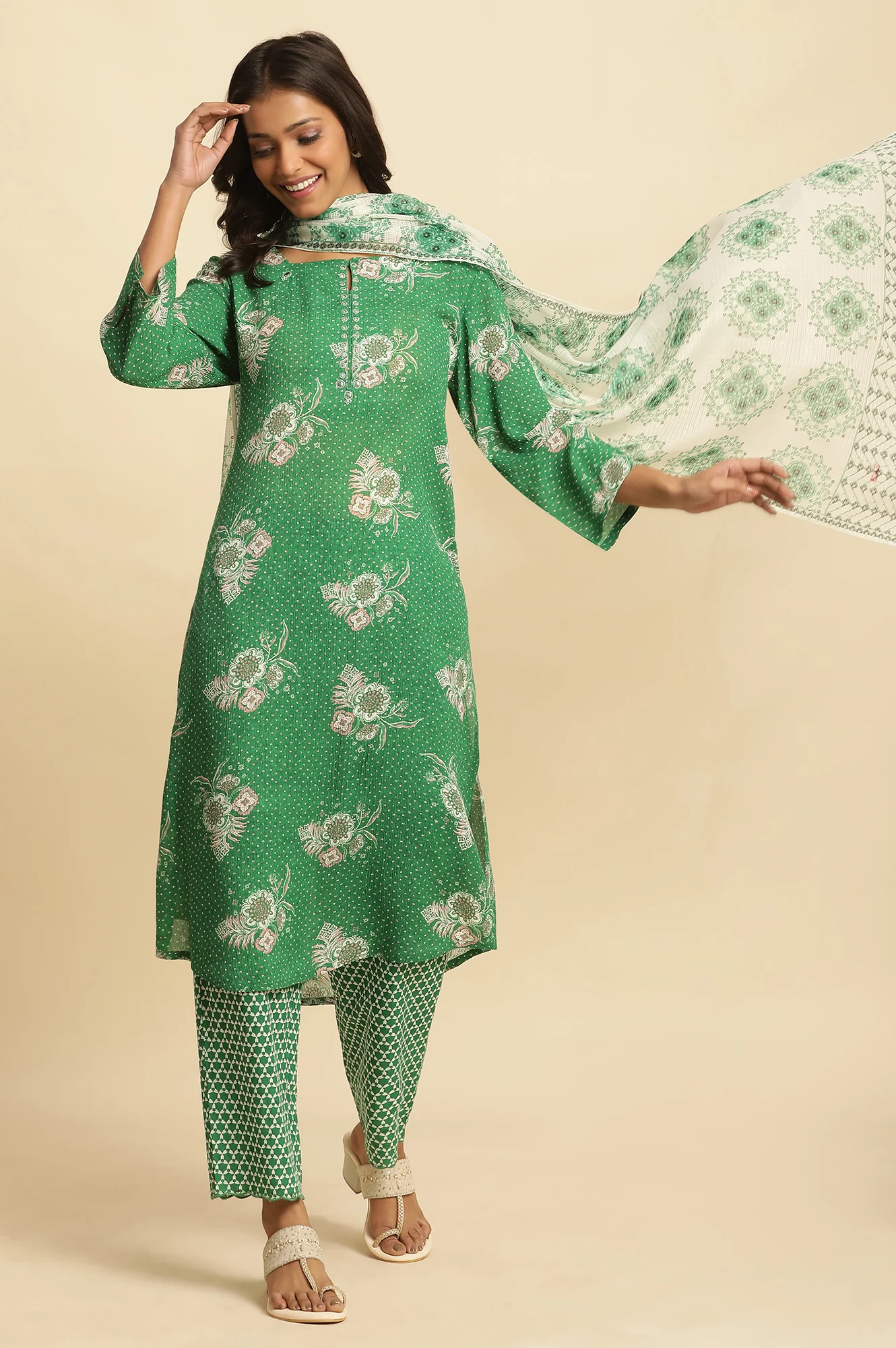 Green Floral Printed Straight Kurta - Image 6