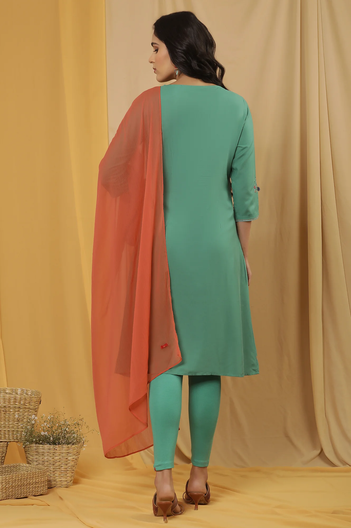 Green Placement Print Kurta, Tights And Dupatta Set - Image 4