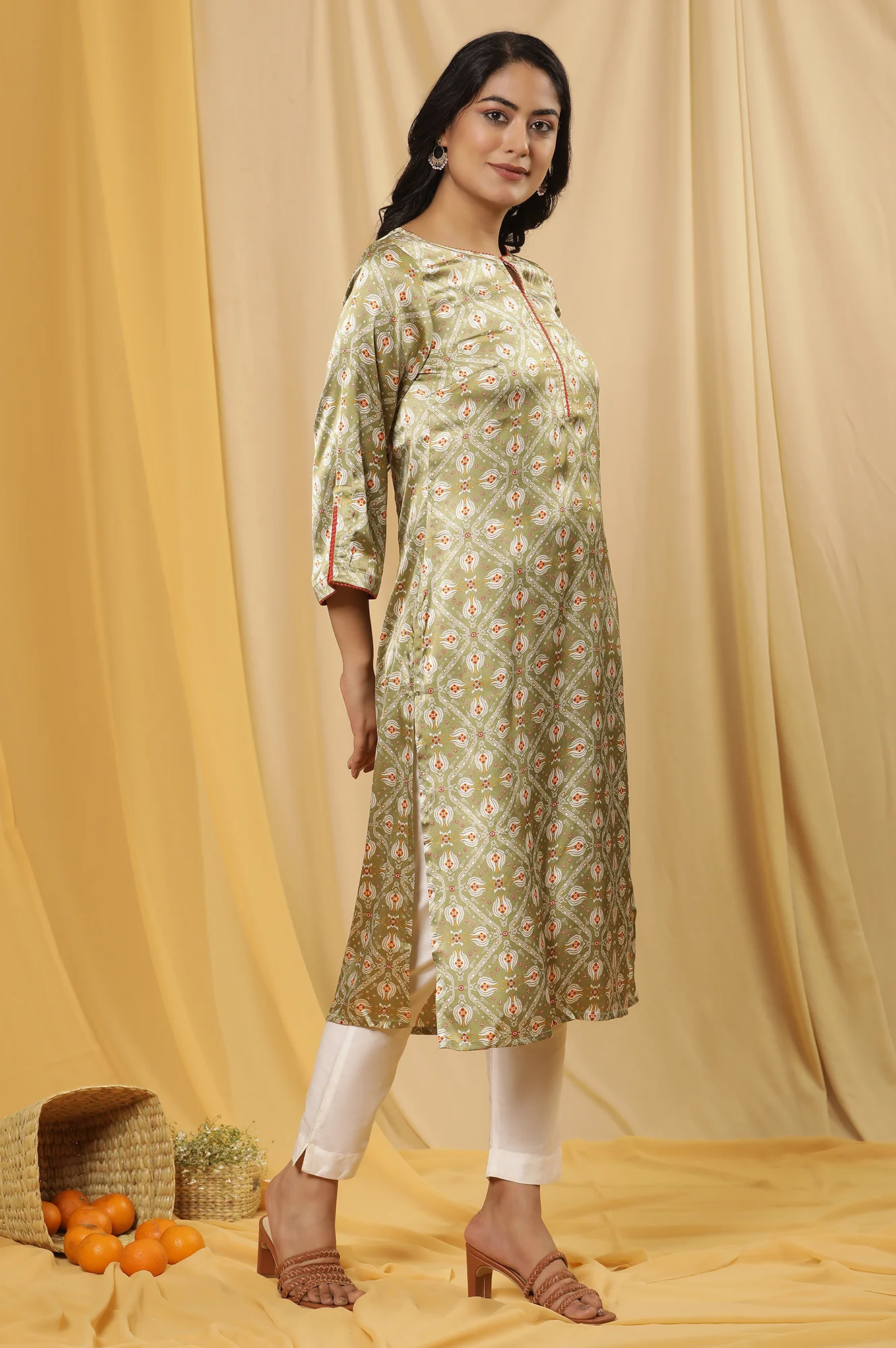 Green Printed Japanese Satin Kurta And Pants Set - Image 5