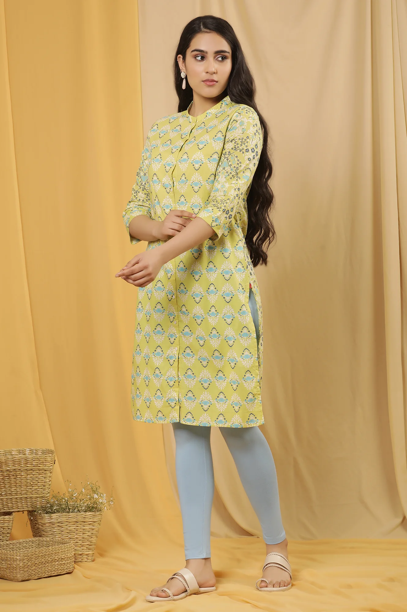 Green Printed Kurta And Tights Set - Image 3