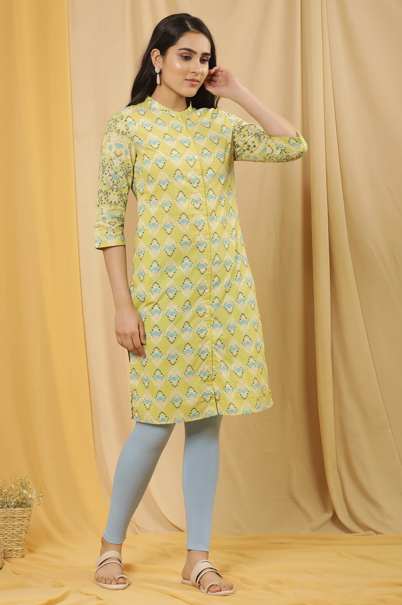 Green Printed Kurta And Tights Set - Image 5