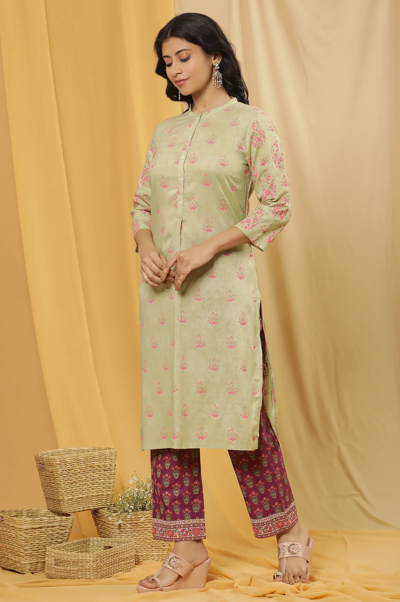 Green Printed Straight Kurta And Purple Pants Set - Image 3