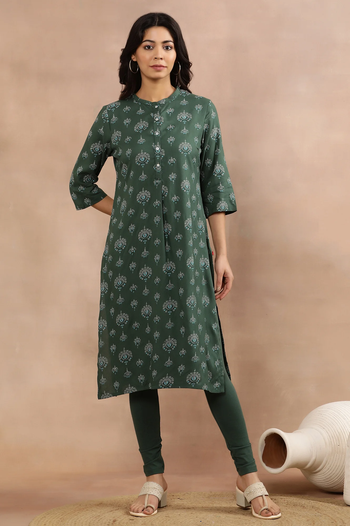 Green Printed Straight Kurta And Tights Set - Image 2