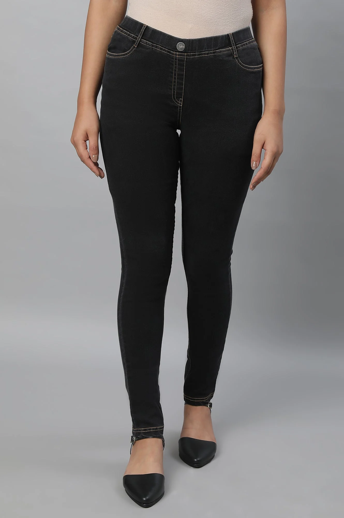 Grey Solid Skinny Fit Denim Jeggings With Slip On Closure