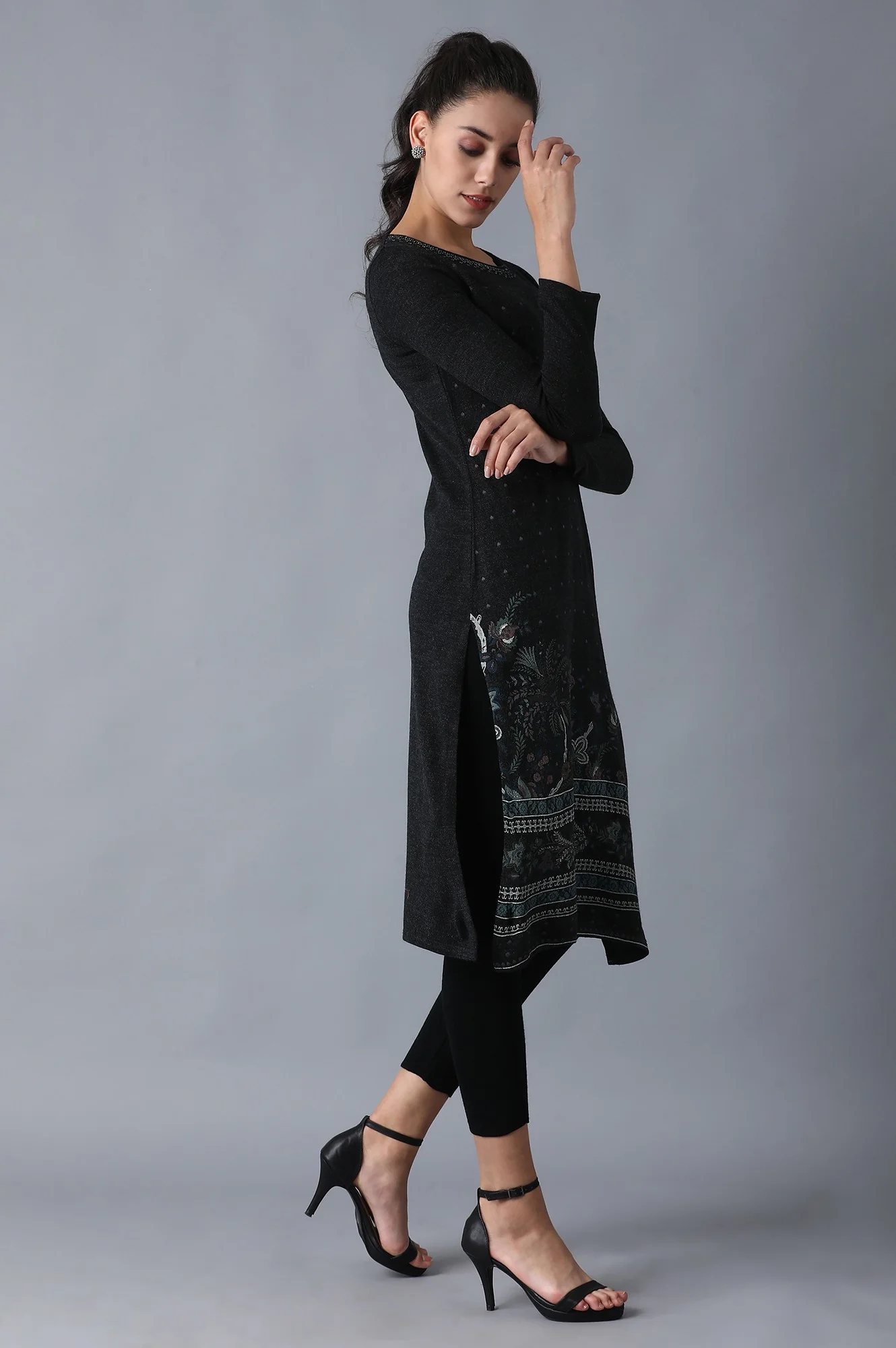 Grey Round Neck Winter kurta - Image 4