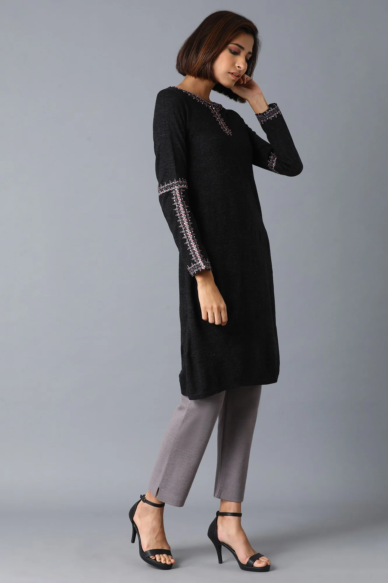 Grey Solid Winter Kurta - Image 4