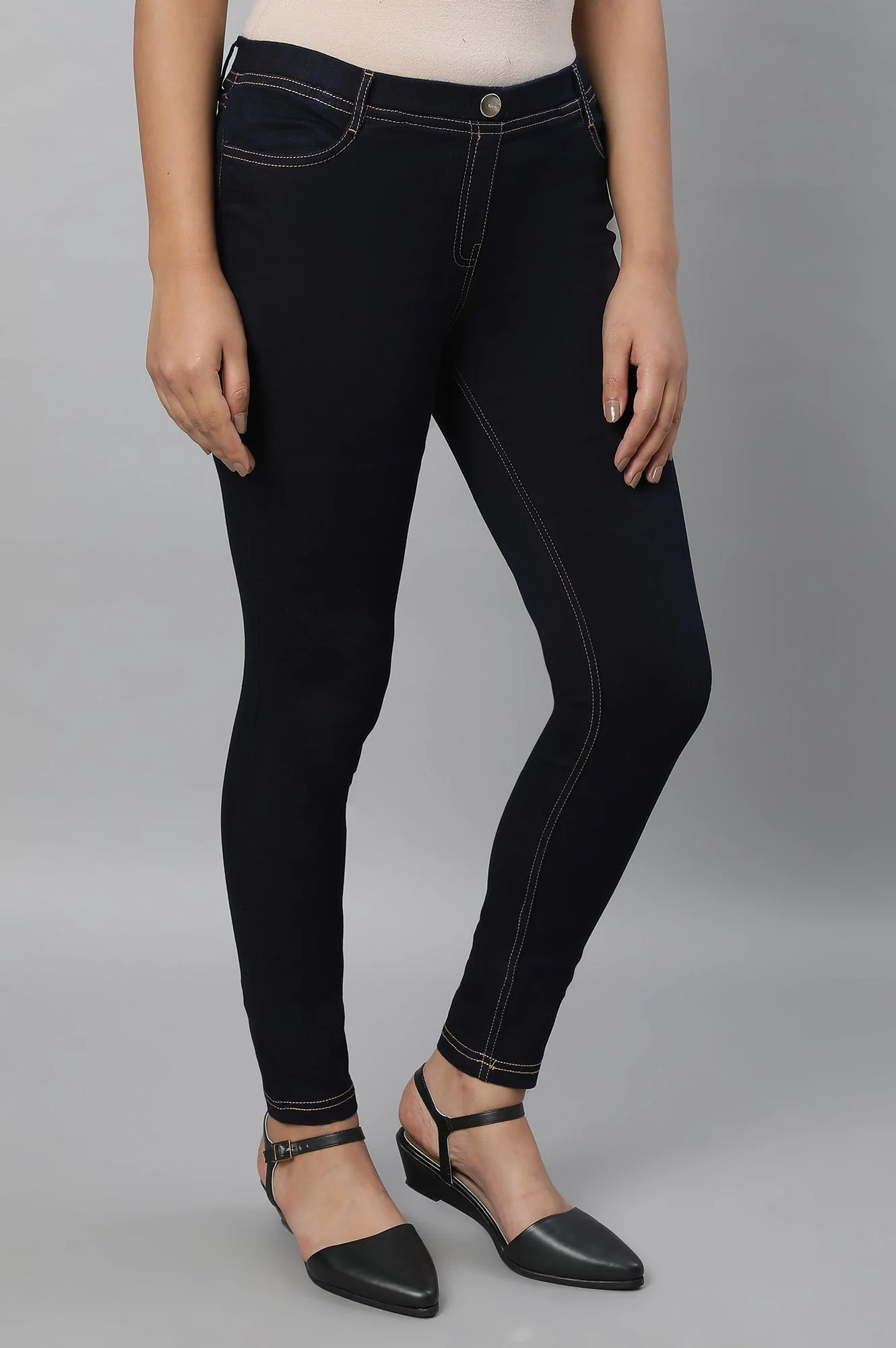Navy Blue Solid Skinny Fit Denim Jeggings With Slip On Closure - Image 4