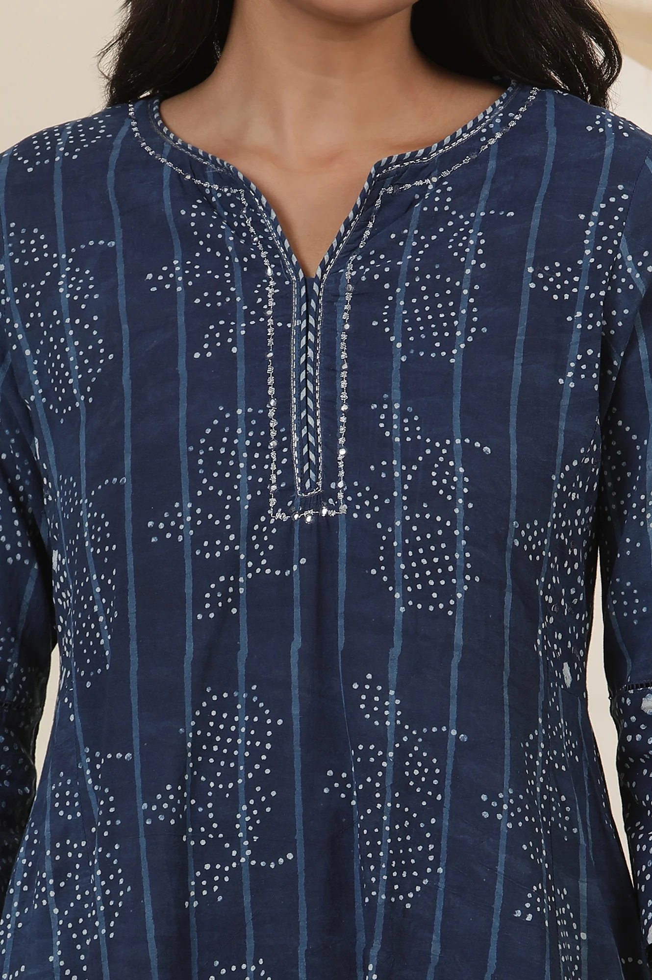Indigo Booti Print Round Neck Kurta In Cotton Voile - Image 7
