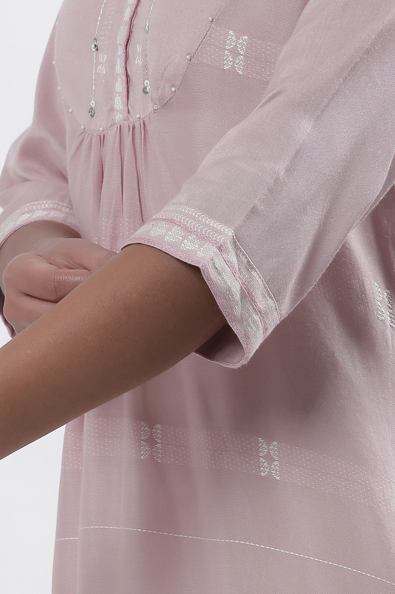 Lilac Printed Kurta And Pants Set - Image 8