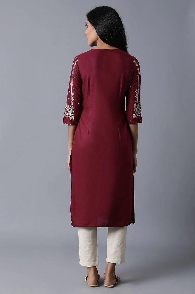 Maroon kurta With Printed Sleeves - Image 2