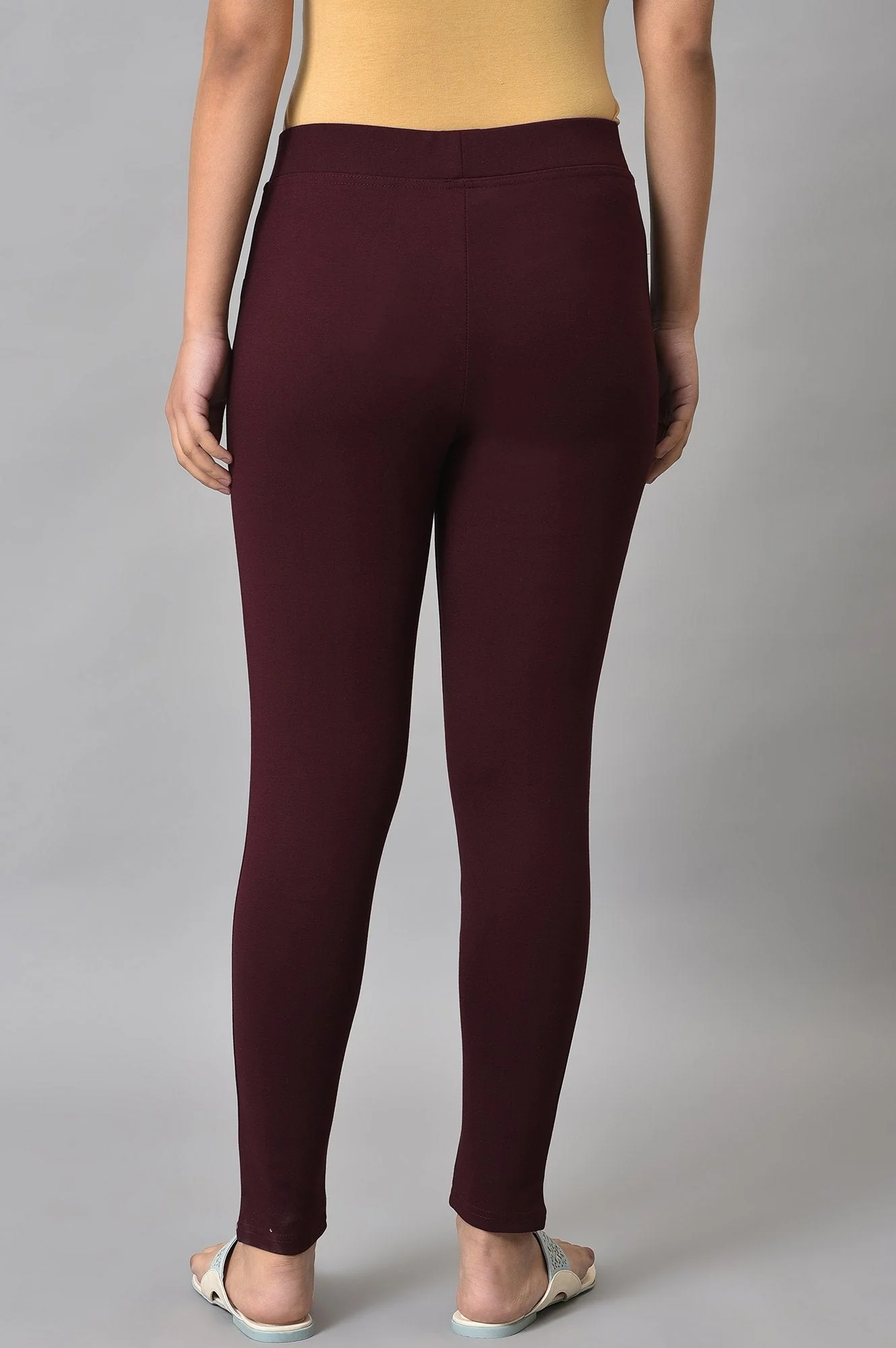 Maroon Solid Skinny Fit Yoga Tights With Elasticated Waistband - Image 2