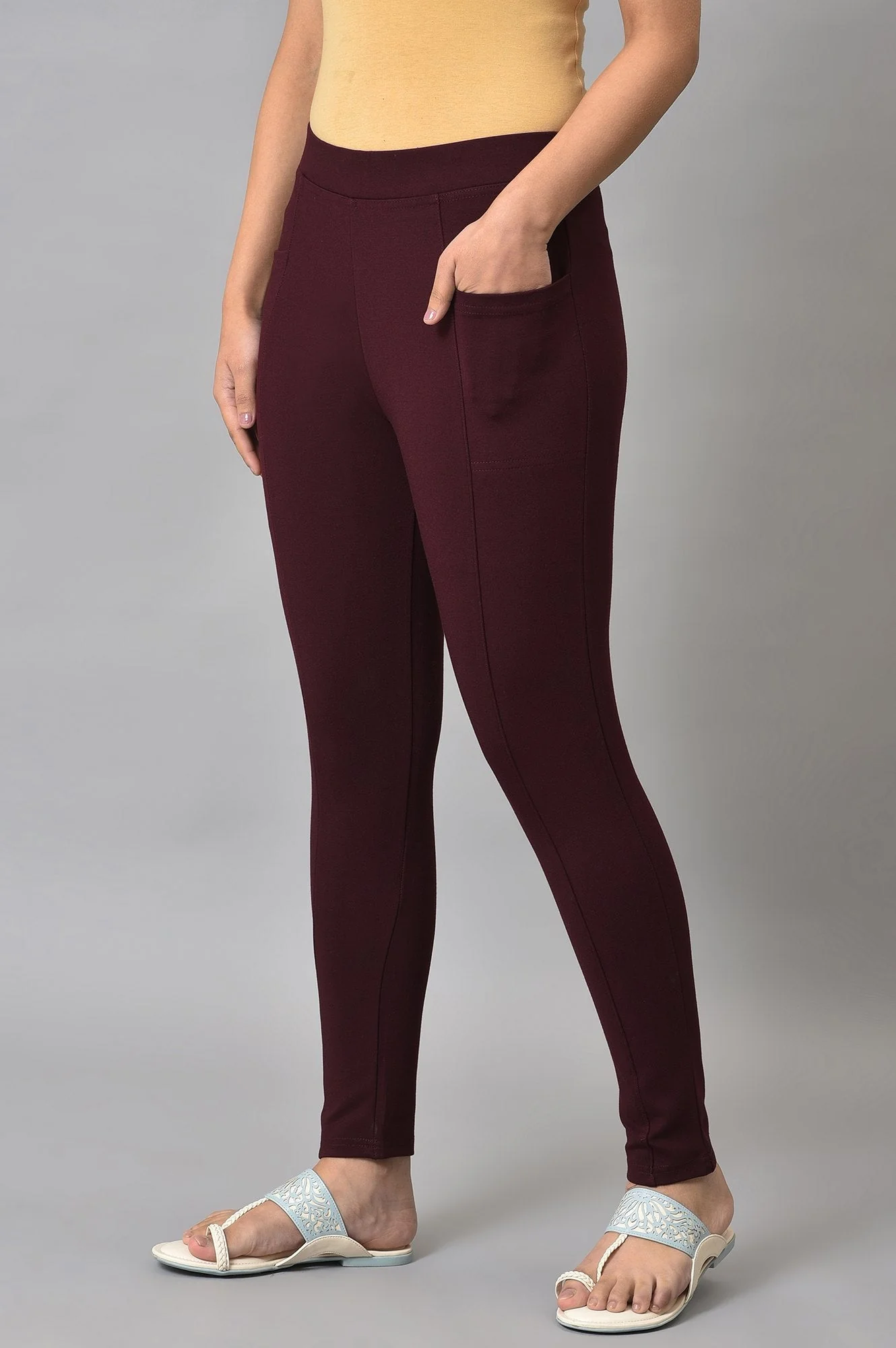 Maroon Solid Skinny Fit Yoga Tights With Elasticated Waistband - Image 3