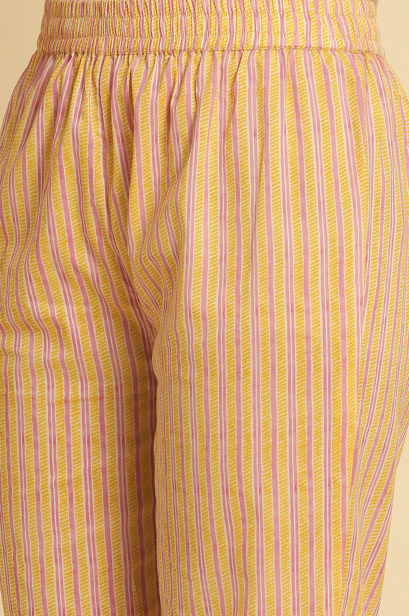 Multi-Coloured Floral Printed Kurta, Pants And Dupatta Set - Image 9