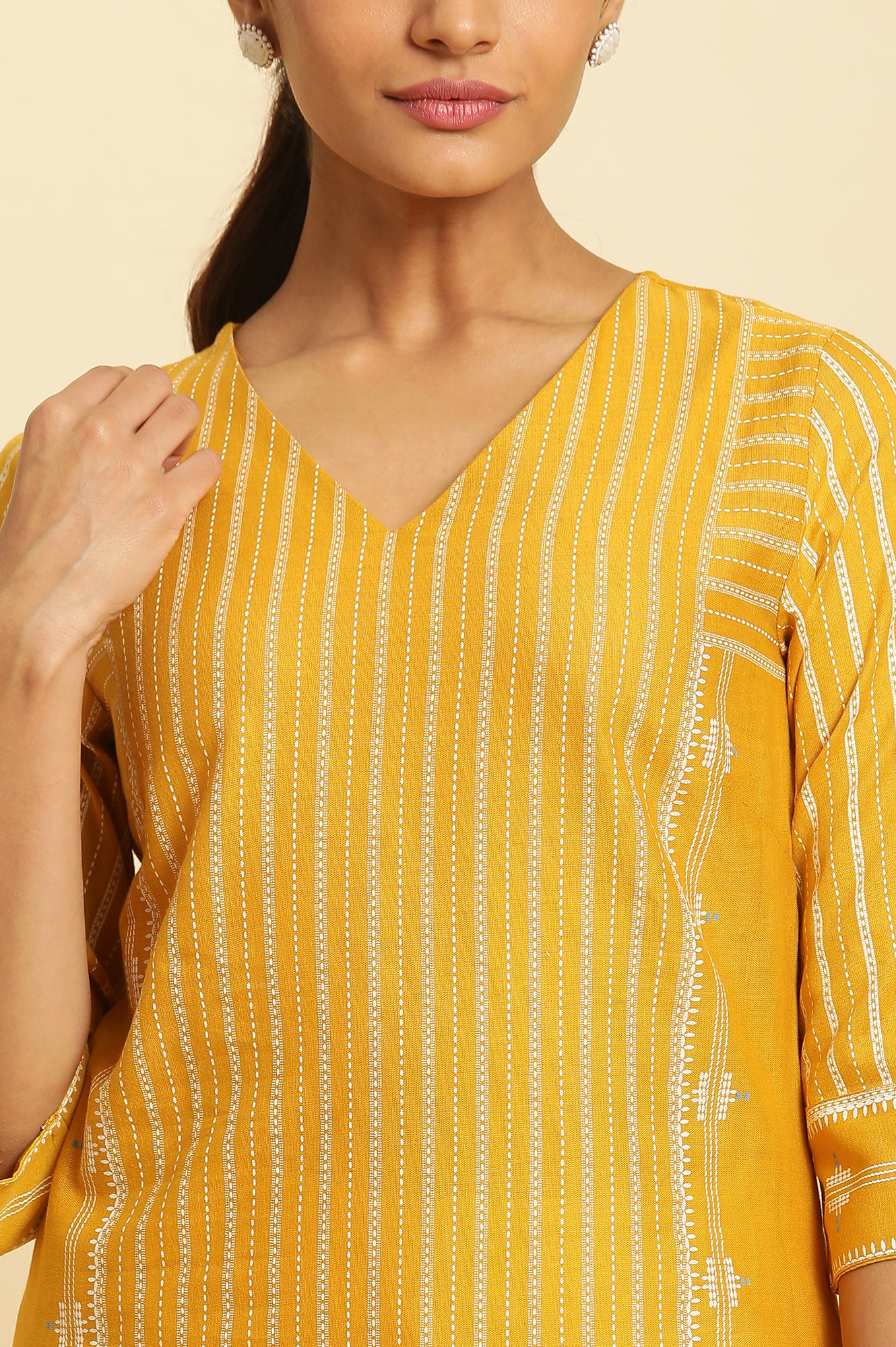 Mustard Yellow Printed Straight Kurta - Image 6