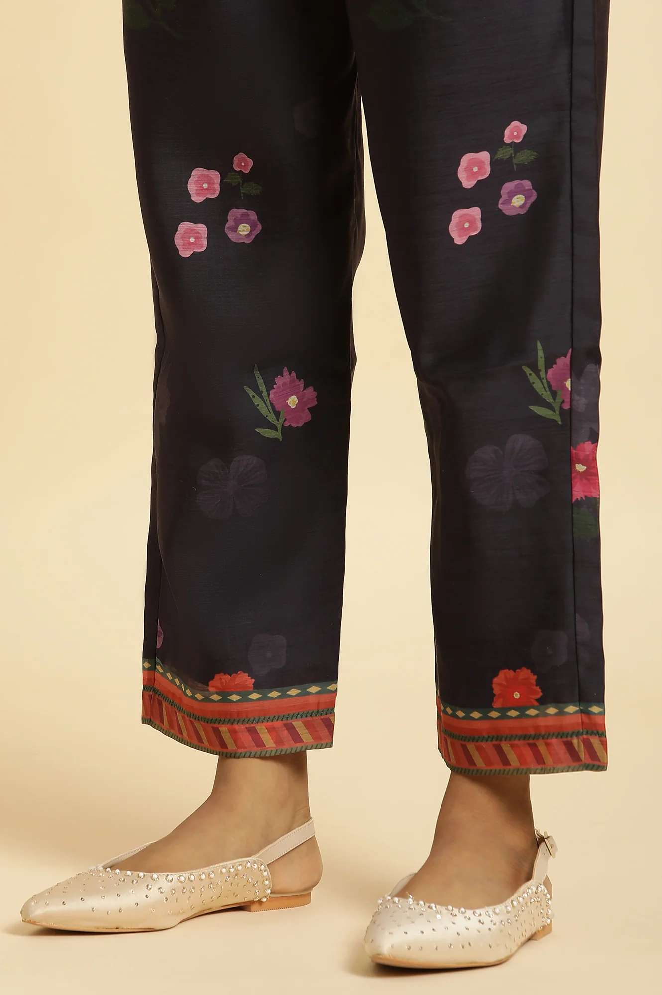 Navy Blue Chanderi Floral Printed Kurta, Pants and Organza Dupatta Set - Image 11