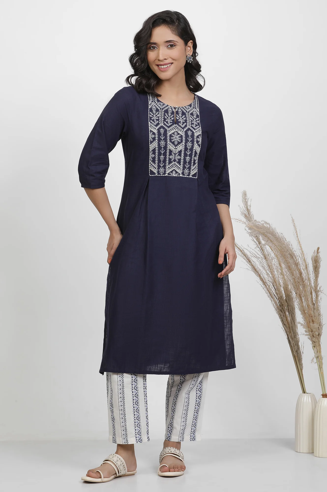Navy Blue Pleated Kurta And Straight Pants Set - Image 2
